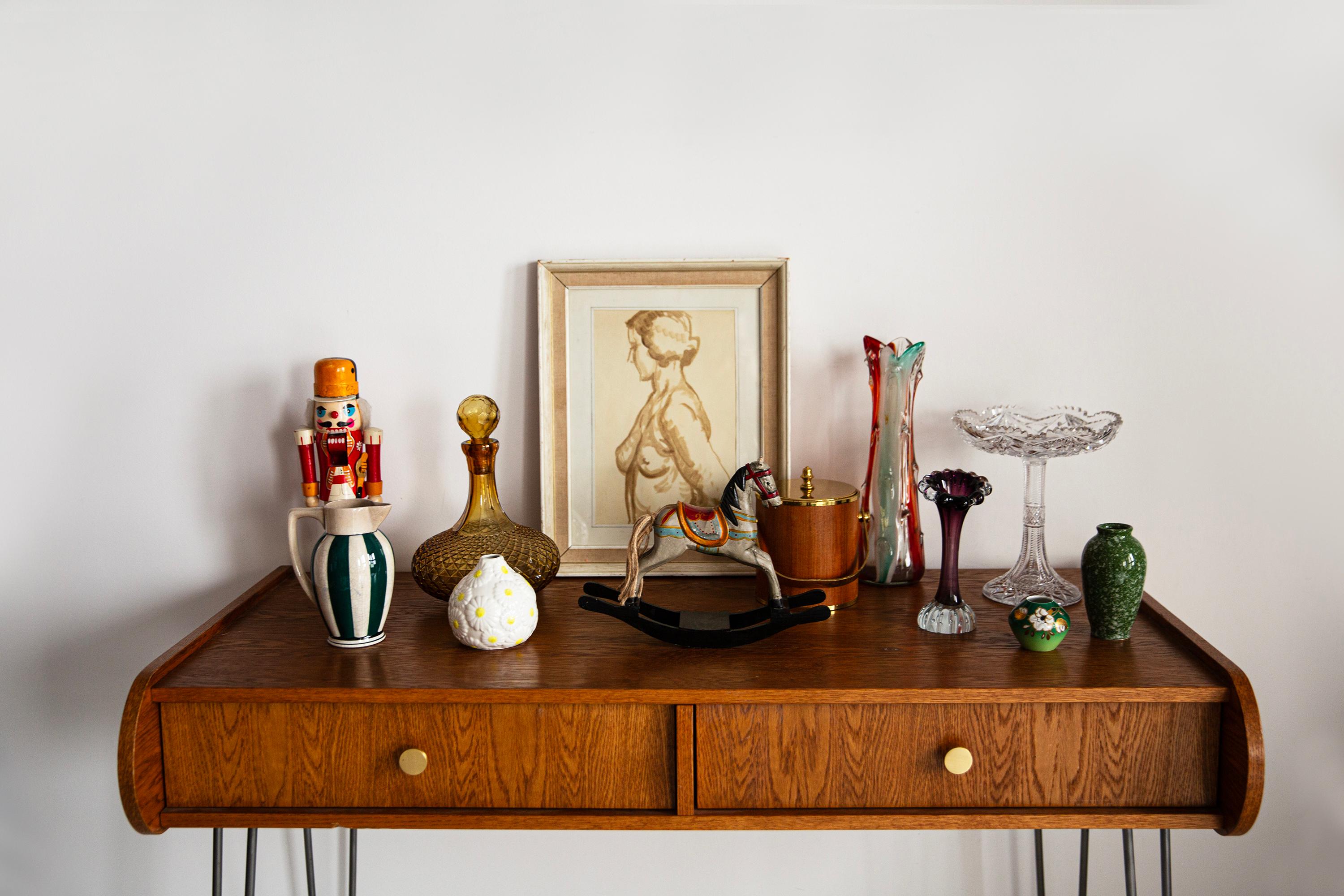 Verre Vintage en bon état. Une seule pièce unique. D'autres articles de la collection sont disponibles dans notre magasin. Verre de porcelaine.



