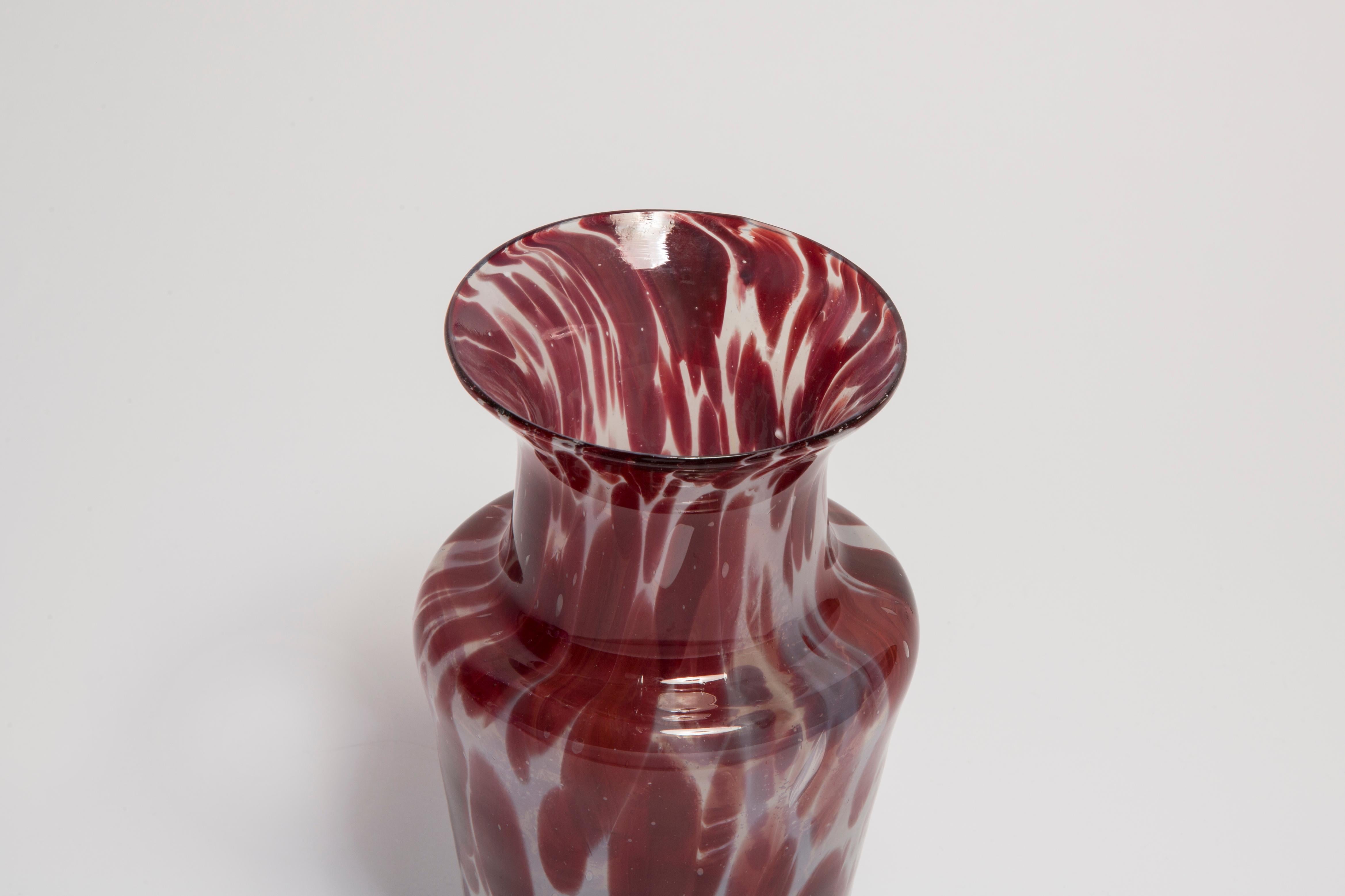 Glass Mid Century Vintage White and Red Dots Murano Vase, Italy, 1960s For Sale