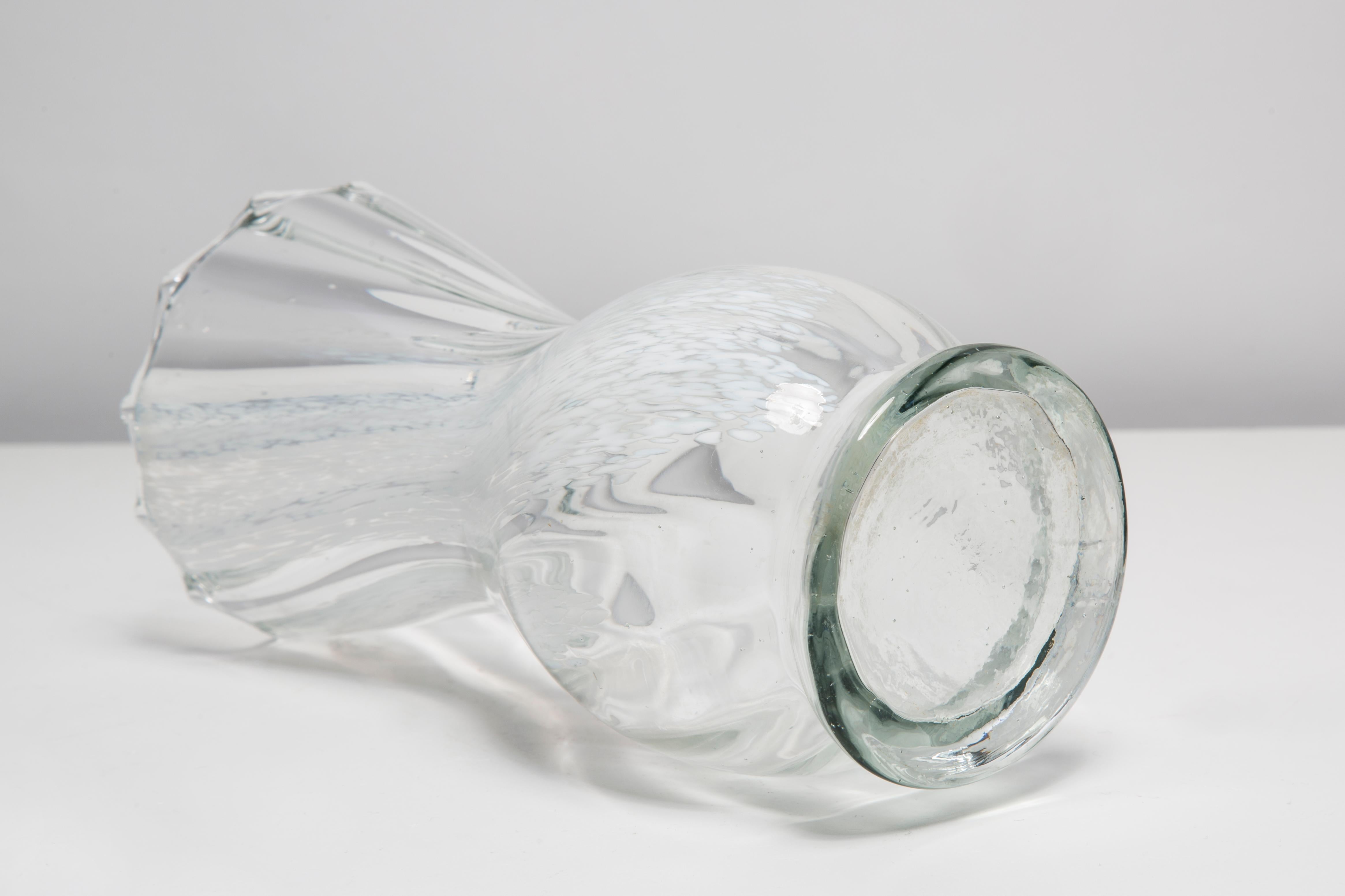Mid Century Vintage White and Transparent Artistic Glass Vase, Europe, 1970s For Sale 8