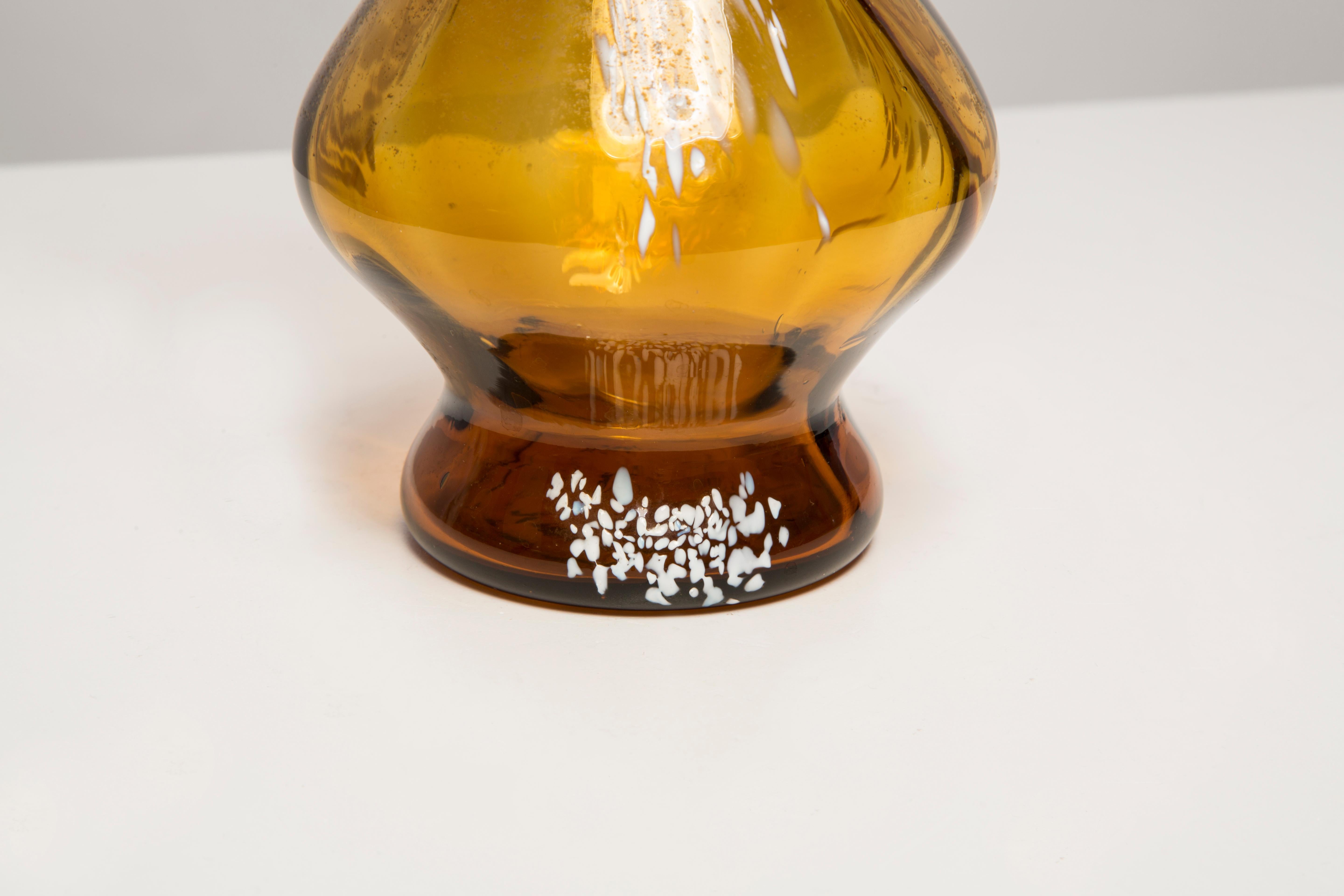 Mid Century Vintage White and Yellow Artistic Glass Vase, Europe, 1970s For Sale 4