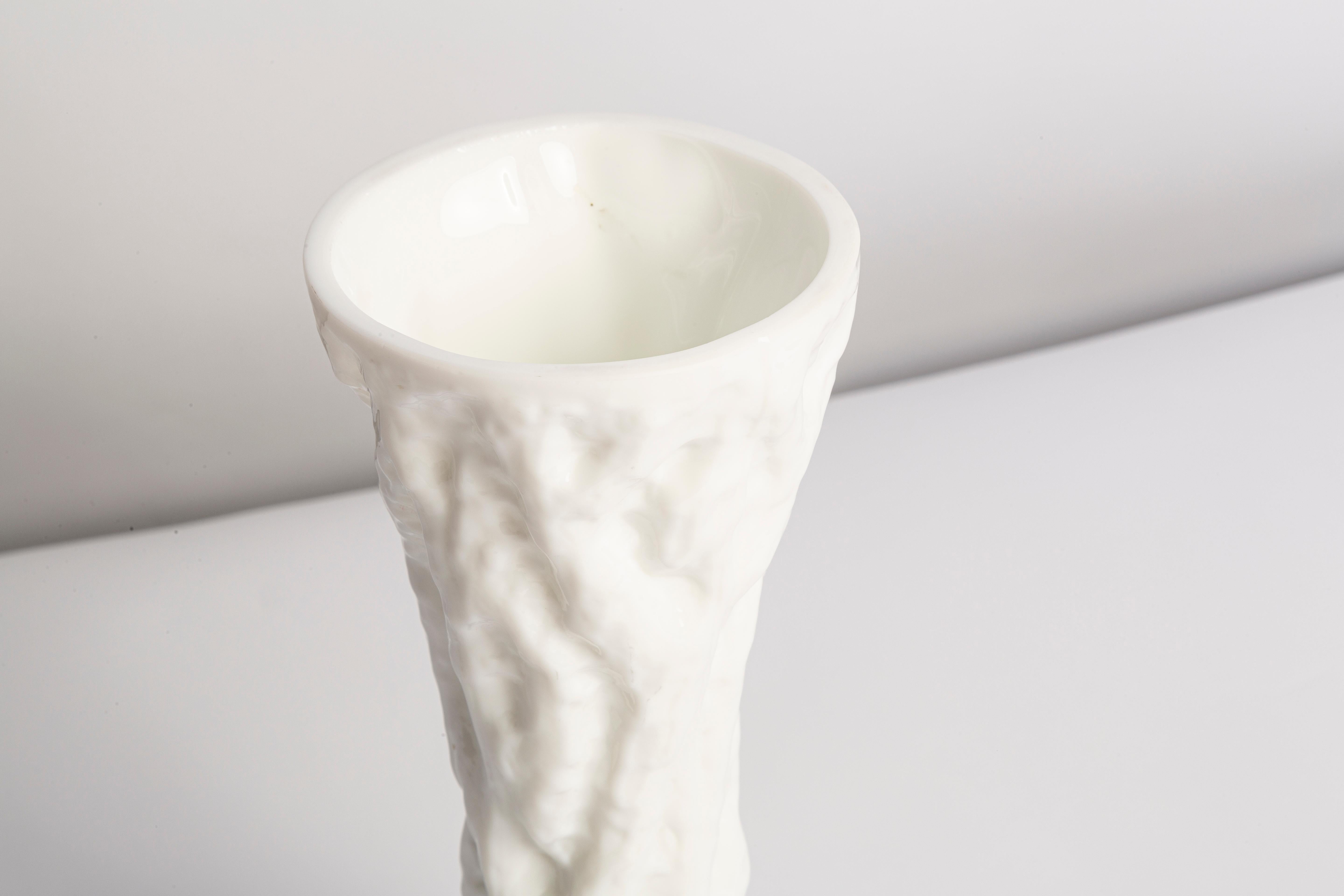 Vase en verre Ingrid blanc, cristal de roche, Allemagne, 1970 Excellent état - En vente à 05-080 Hornowek, PL
