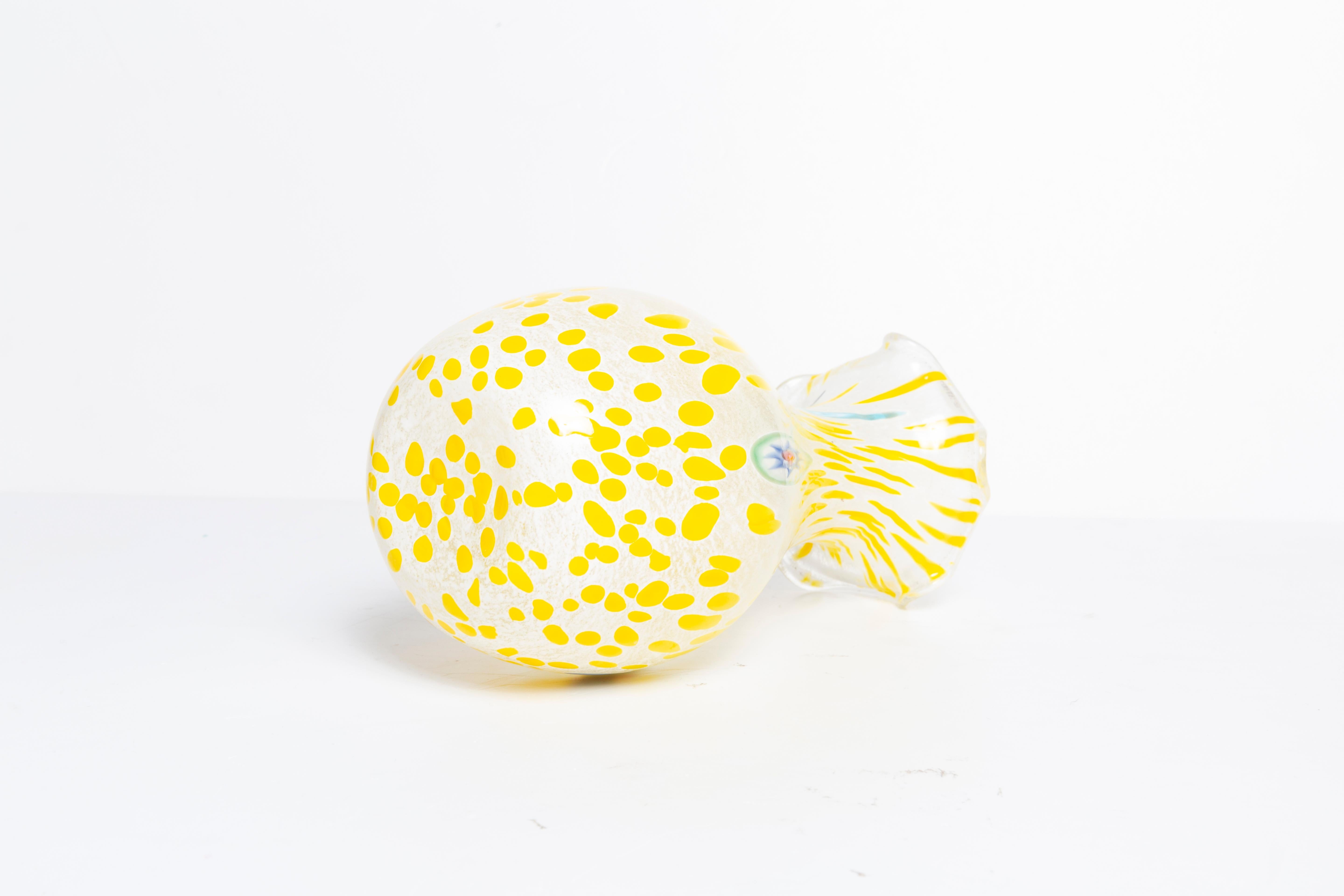 Mid Century Vintage Yellow Dots Small Murano Vase, Italy, 1960s For Sale 1