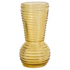 Gelbe geometrische Mid-Century-Vase, Europa, 1960er Jahre