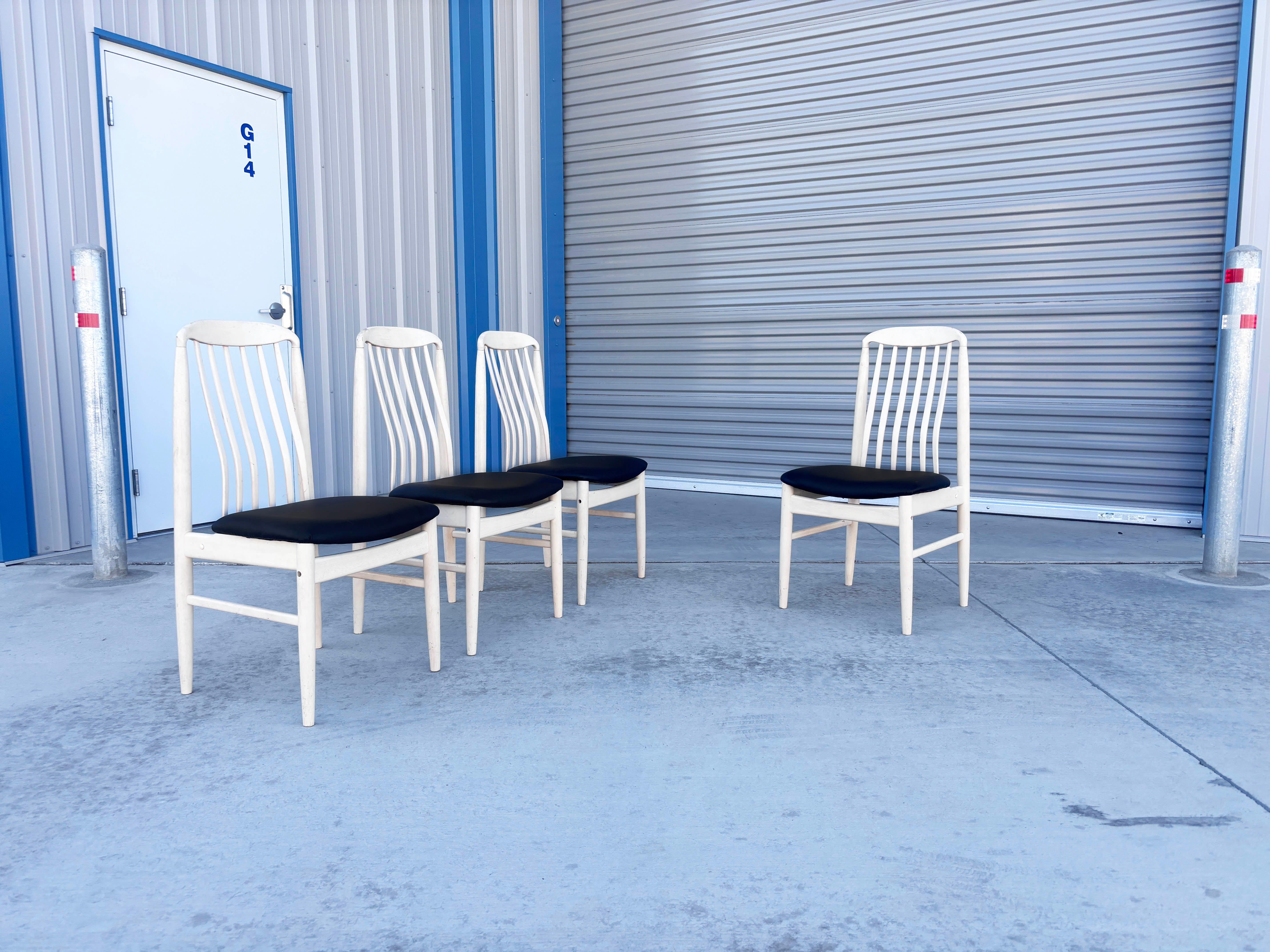 Sedie da pranzo in vinile del Mid Century - Set di 6 In condizioni buone in vendita a North Hollywood, CA