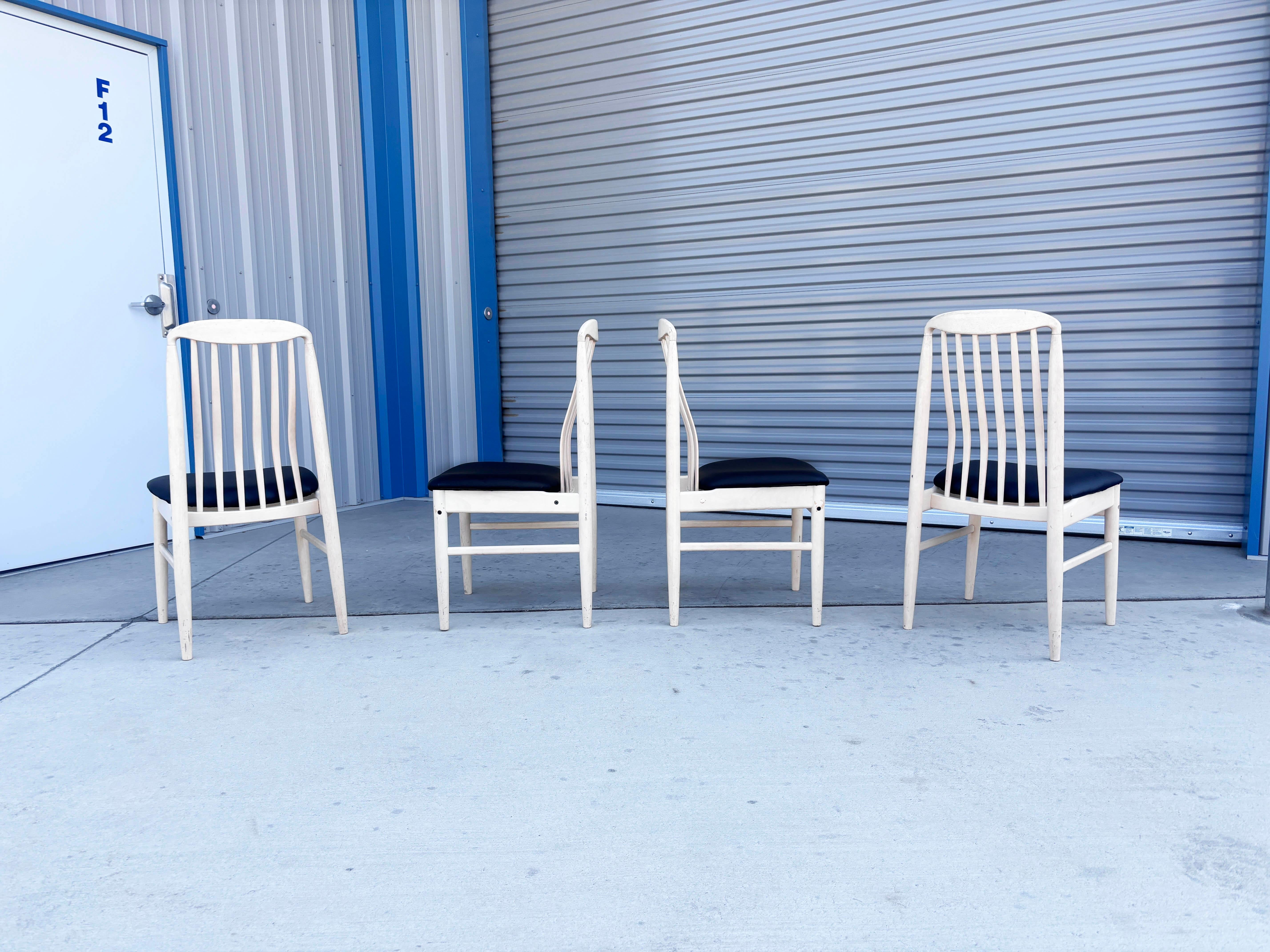 Materiale sintetico Sedie da pranzo in vinile del Mid Century - Set di 6 in vendita