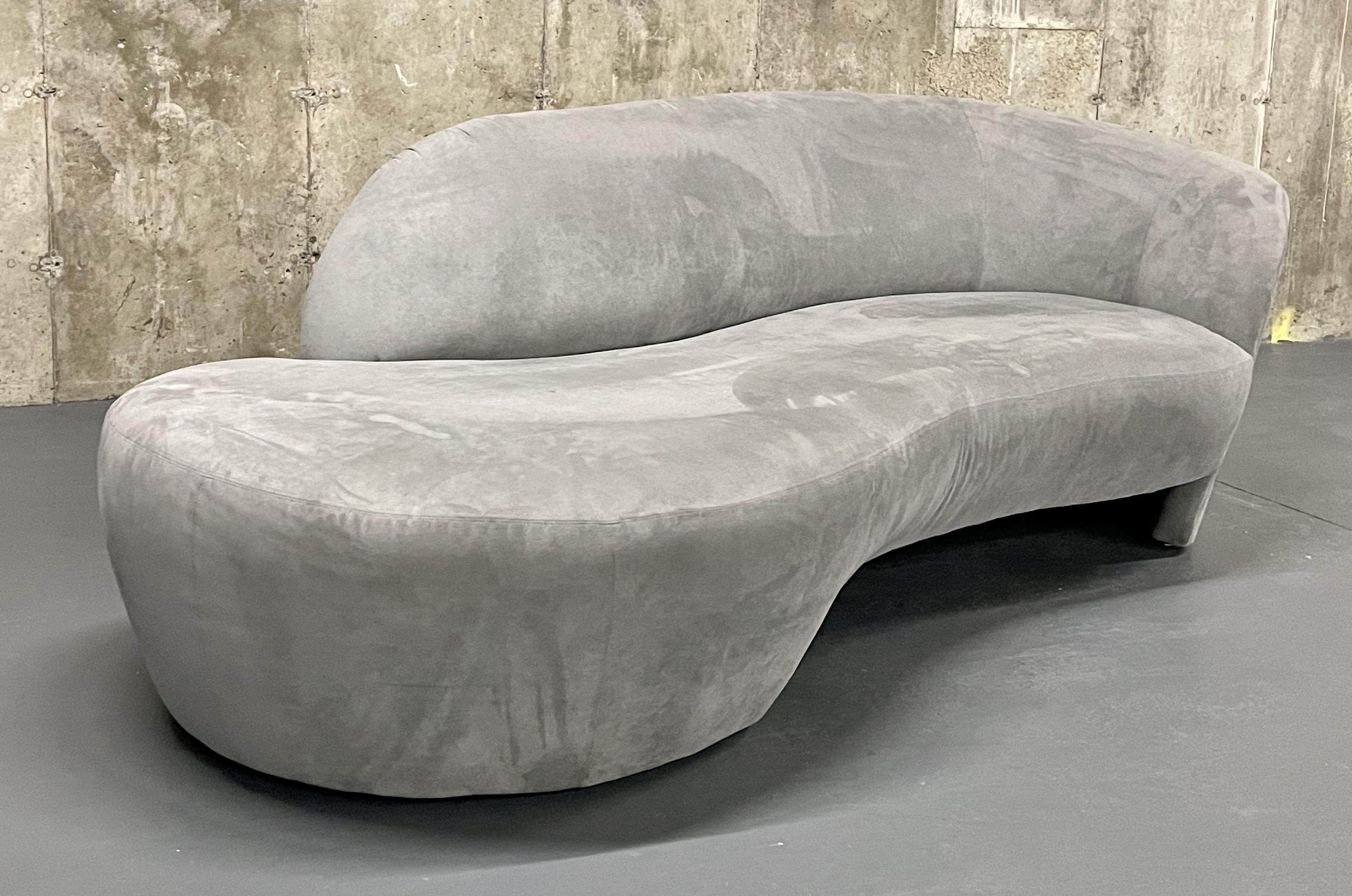 Mid-century Vladimir Cloud ssofa for Weiman, Grey Suede, Kidney Shape, American

Iconic Mid-Century Modern sculptural sofa by Vladimir Kagan. Sofa maintains original Weiman manufacturer label on it's underside. Chic addition to any seating room.