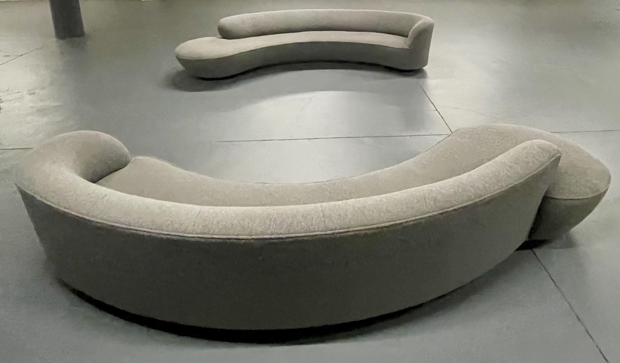 Textile Midcentury Vladimir Kagan Serpentine Sofa for Directional, Lucite, Bouclé