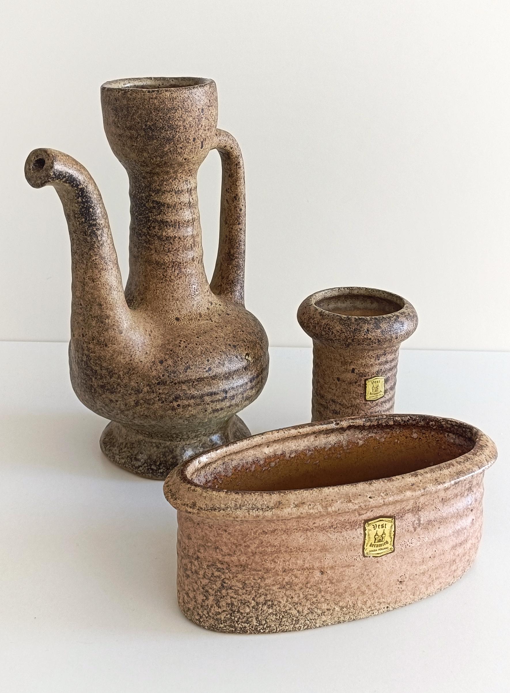 Mid Century Wabi-Sabi Stil Hand Made Keramik Set von Marius Van Woerden, 1960er Jahre im Zustand „Hervorragend“ im Angebot in Valencia, VC