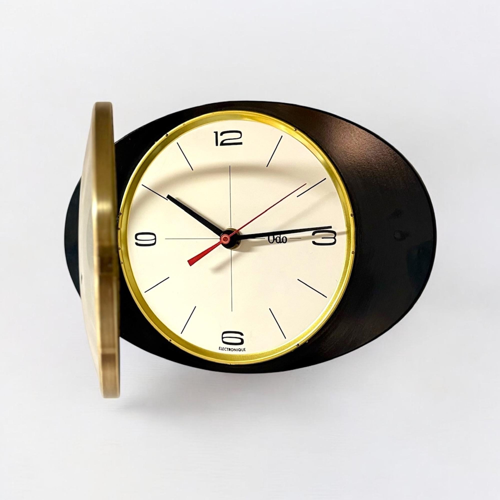 Mid-20th Century Mid Century Wall Clock in Black Formica and Brass by ODO France, 1950s 60s in vendita