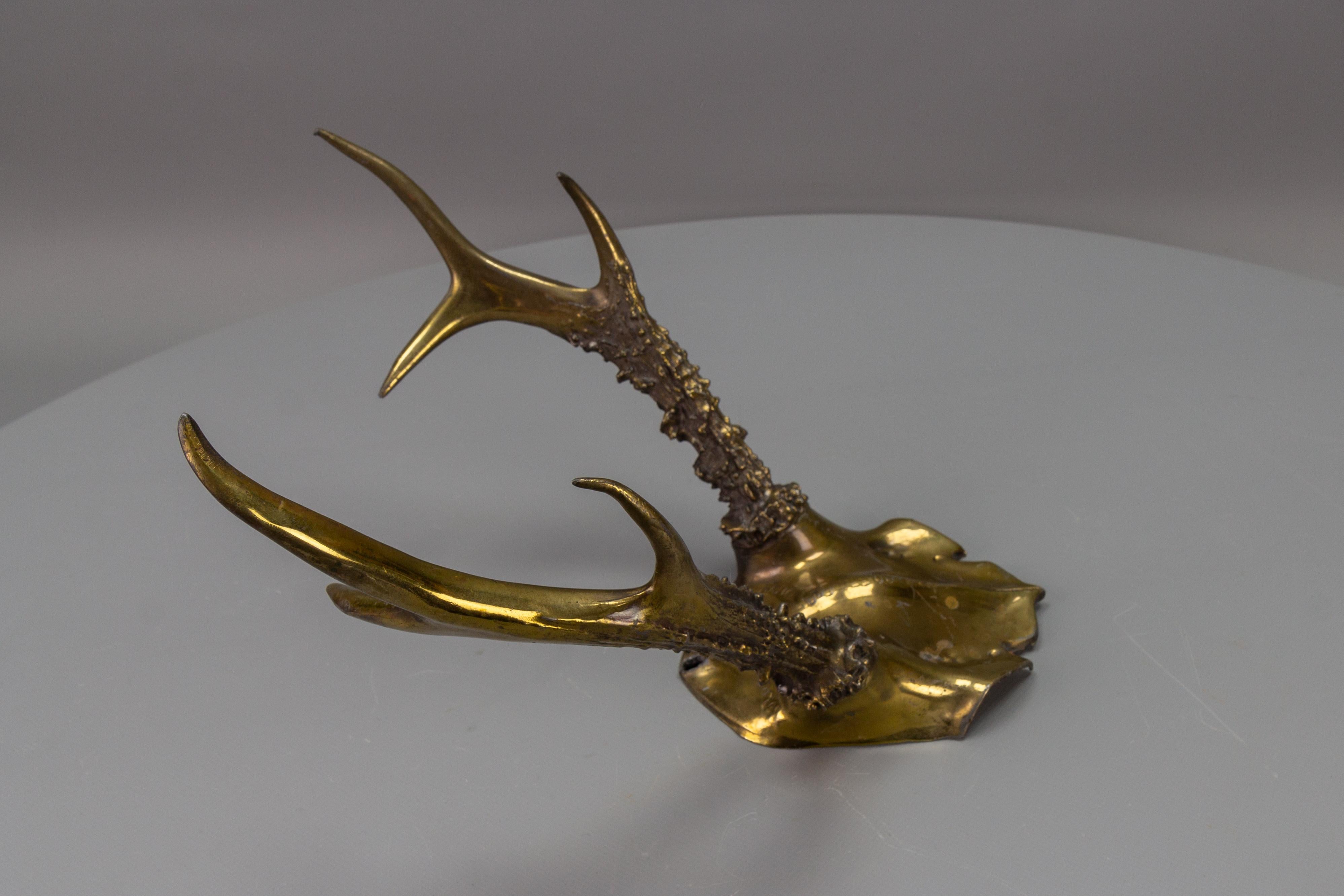 Mid-Century Wall Decoration Bronzed Pewter Roe Deer Antlers  For Sale 3