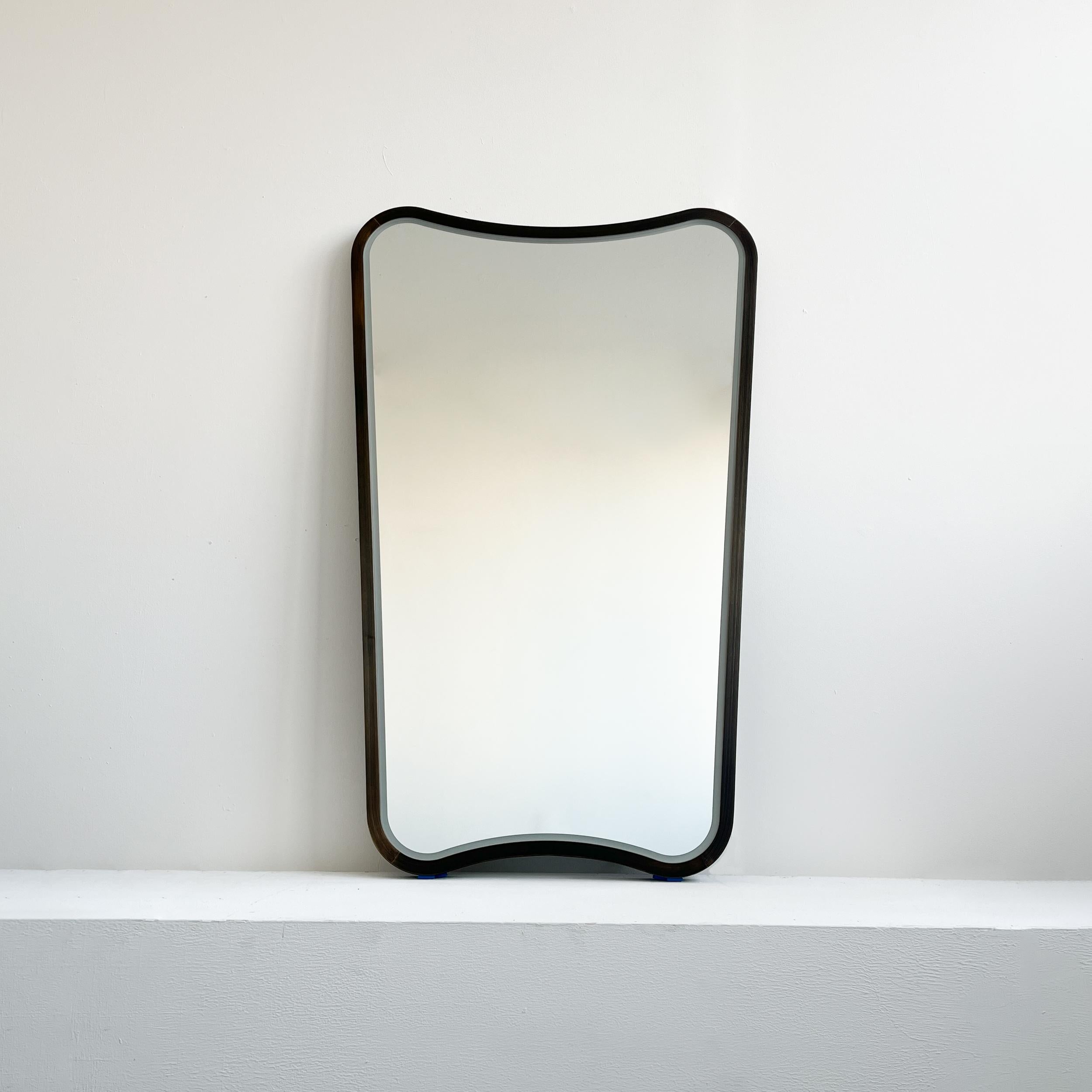 Britannique Miroir mural éclairant du milieu du siècle, cadre en bronze patiné, Vintage N.2 en vente