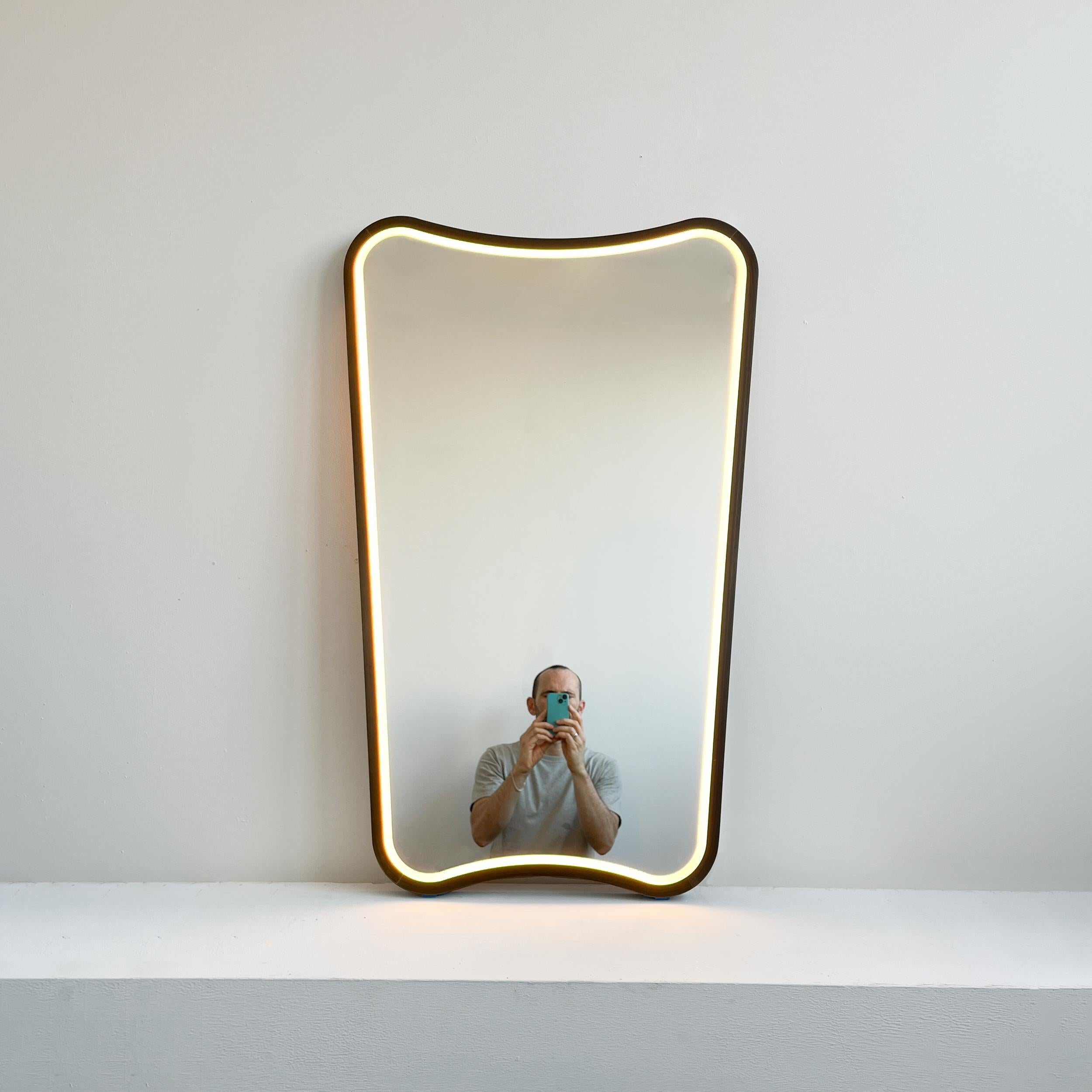 XXIe siècle et contemporain Miroir mural éclairant du milieu du siècle, cadre en bronze patiné, Vintage N.2 en vente