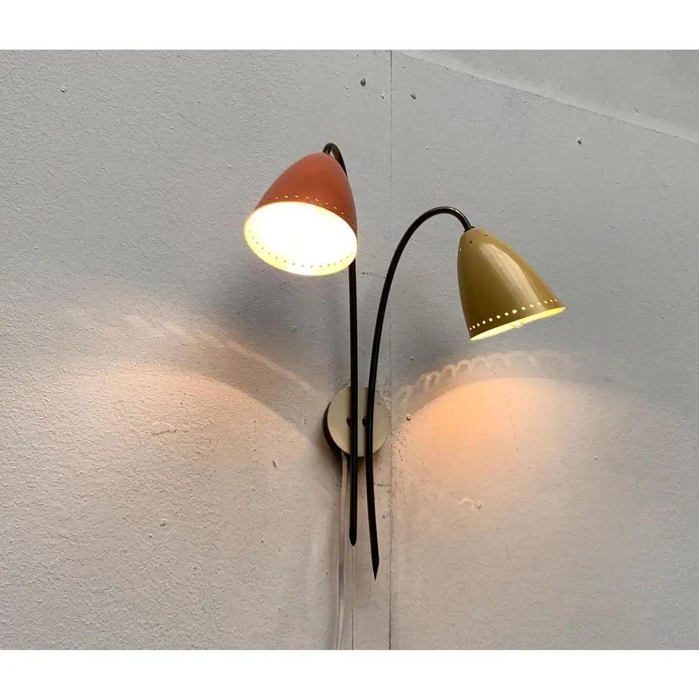 Lámpara de pared de mediados de siglo, años 50 Moderno de mediados de siglo en venta