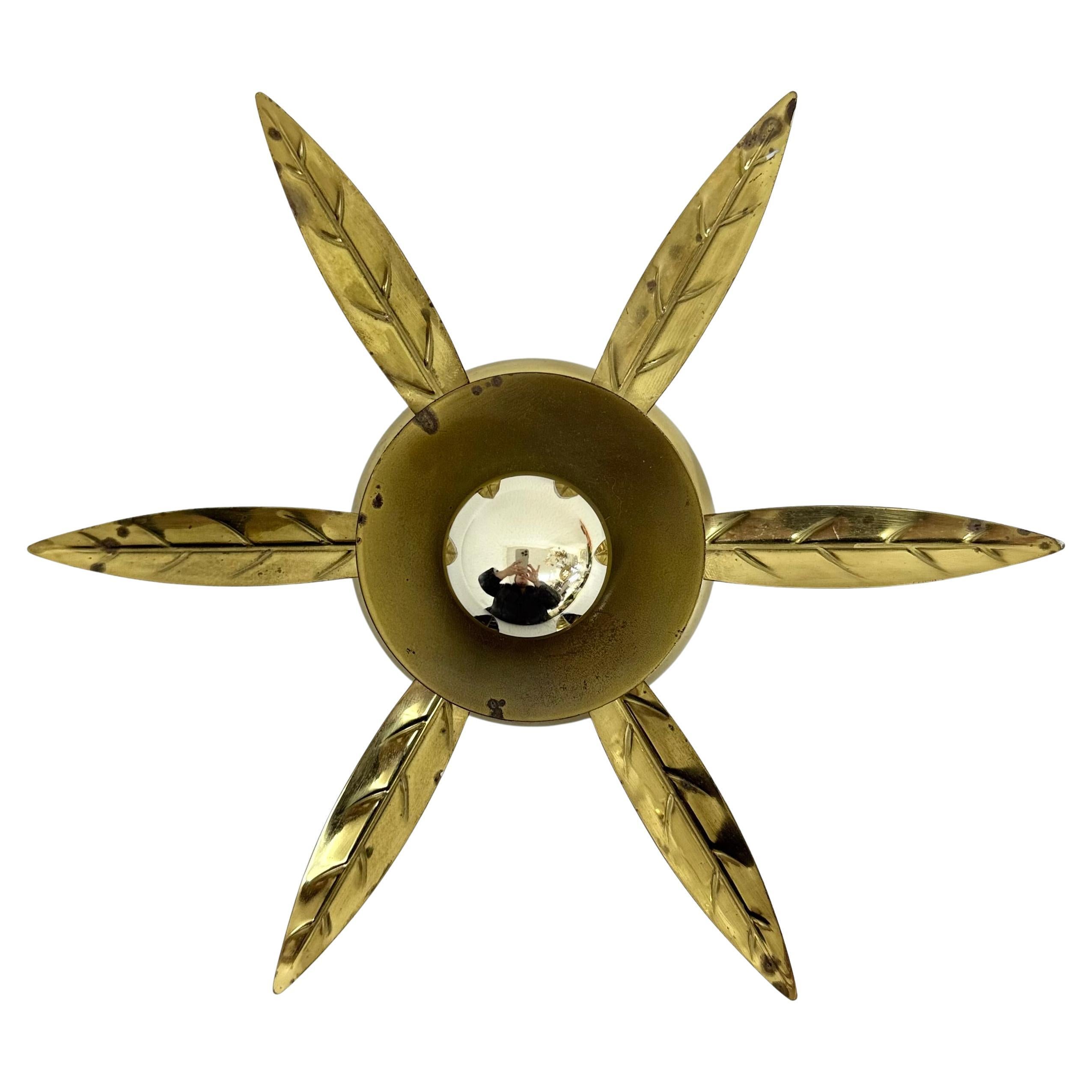 Aplique de mediados de siglo flor de latón , años 50