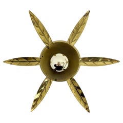 Aplique de mediados de siglo flor de latón , años 50