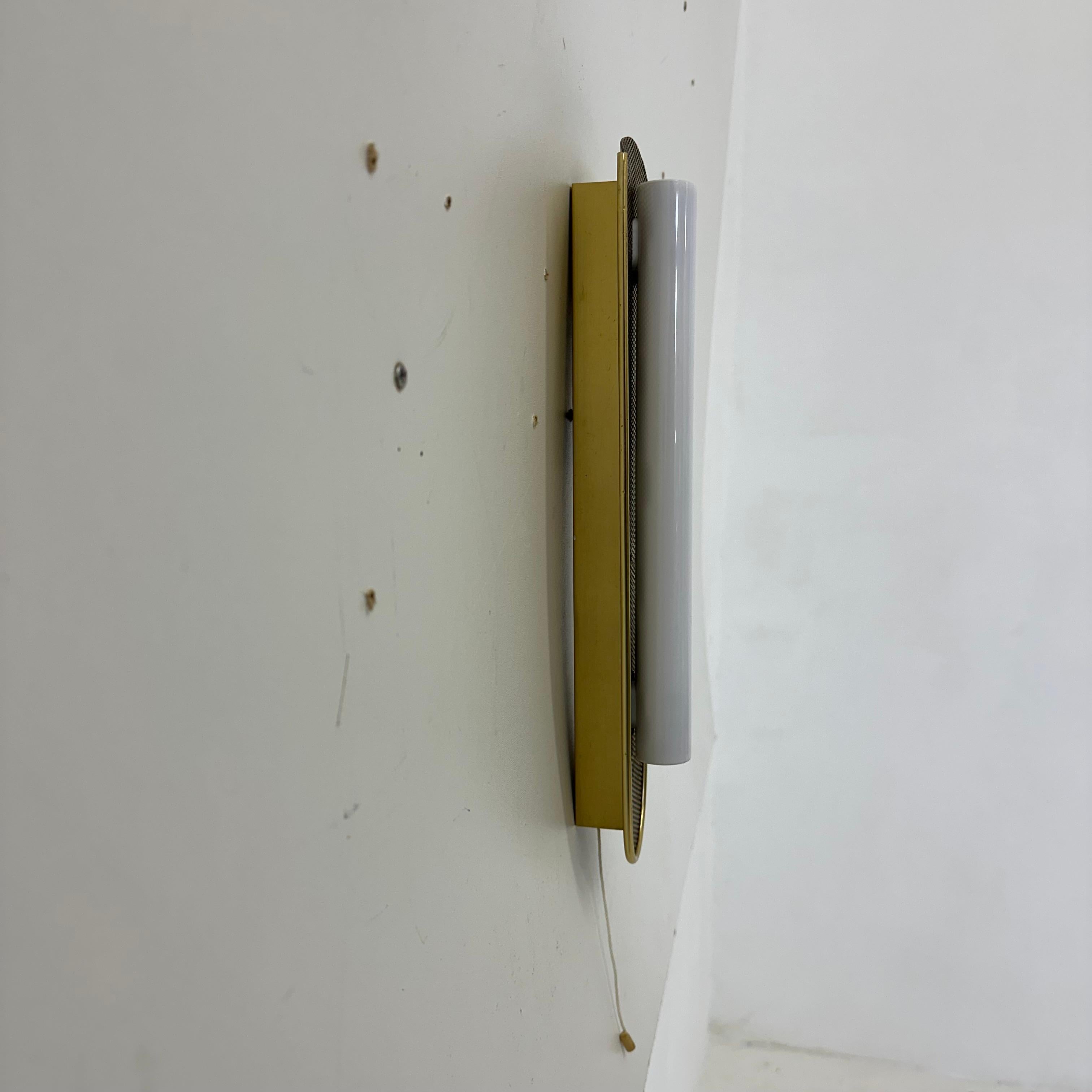 Lámpara de pared de mediados de siglo de Erco , años 50 en venta 5