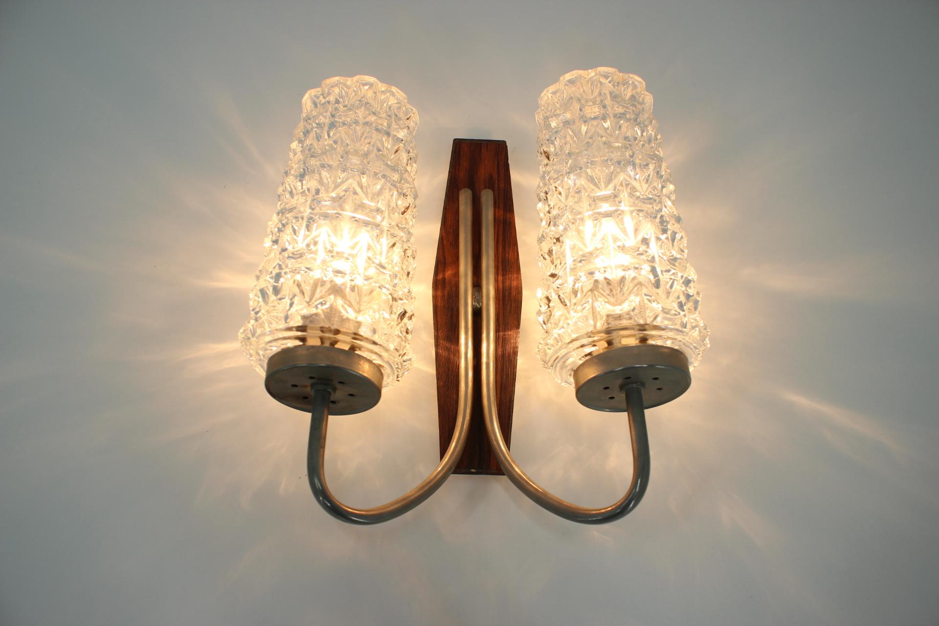 German Midcentury Wall Lamp in Style of Stilnovo, 1970s For Sale