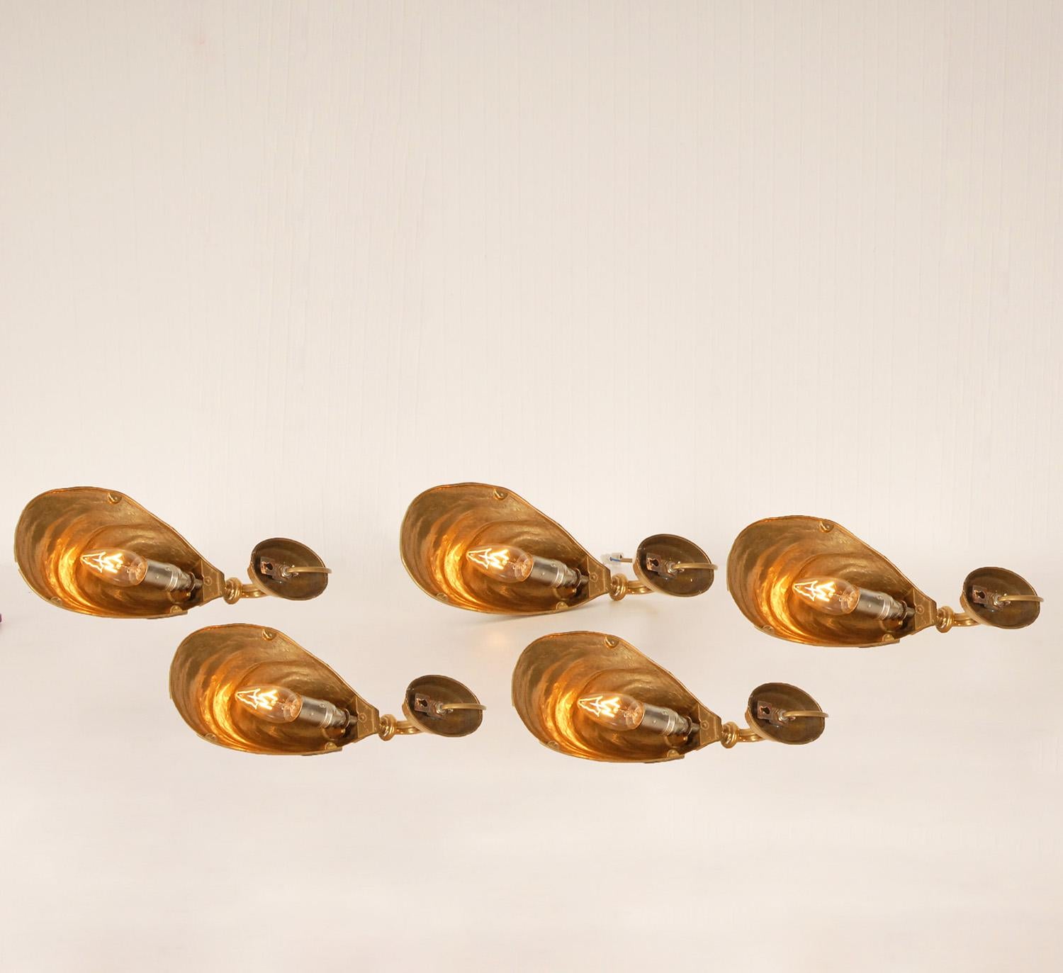Mid Century Wall Lamp Maison Jansen Gold Gilded Bronze 5 Sconces French lamps In Good Condition In Wommelgem, VAN