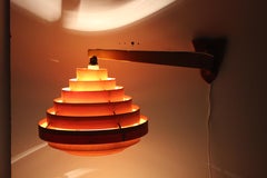 Lampada da parete del Medioevo, anni '70