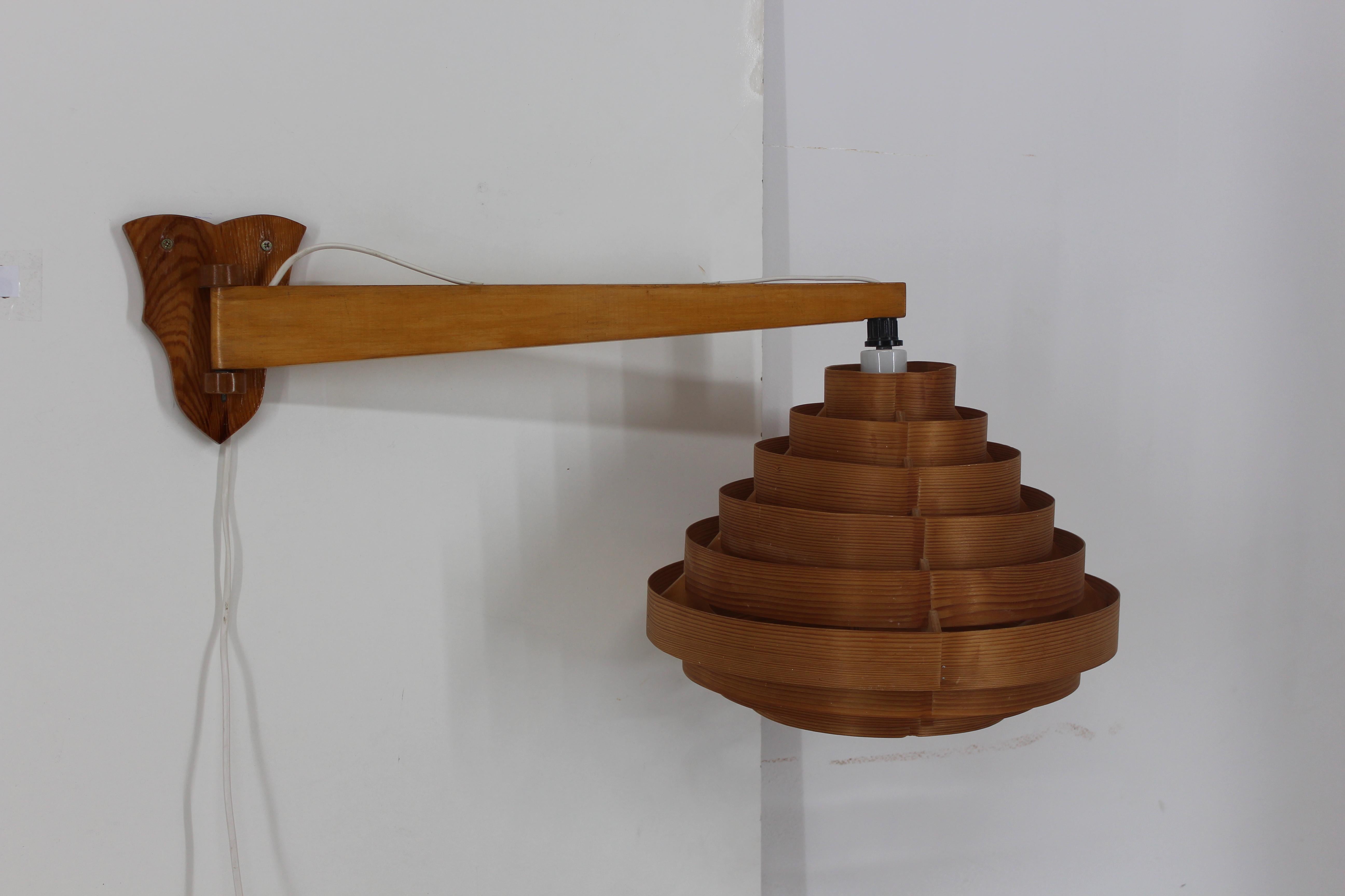 Tchèque Lampe murale du milieu du siècle:: 1970 en vente