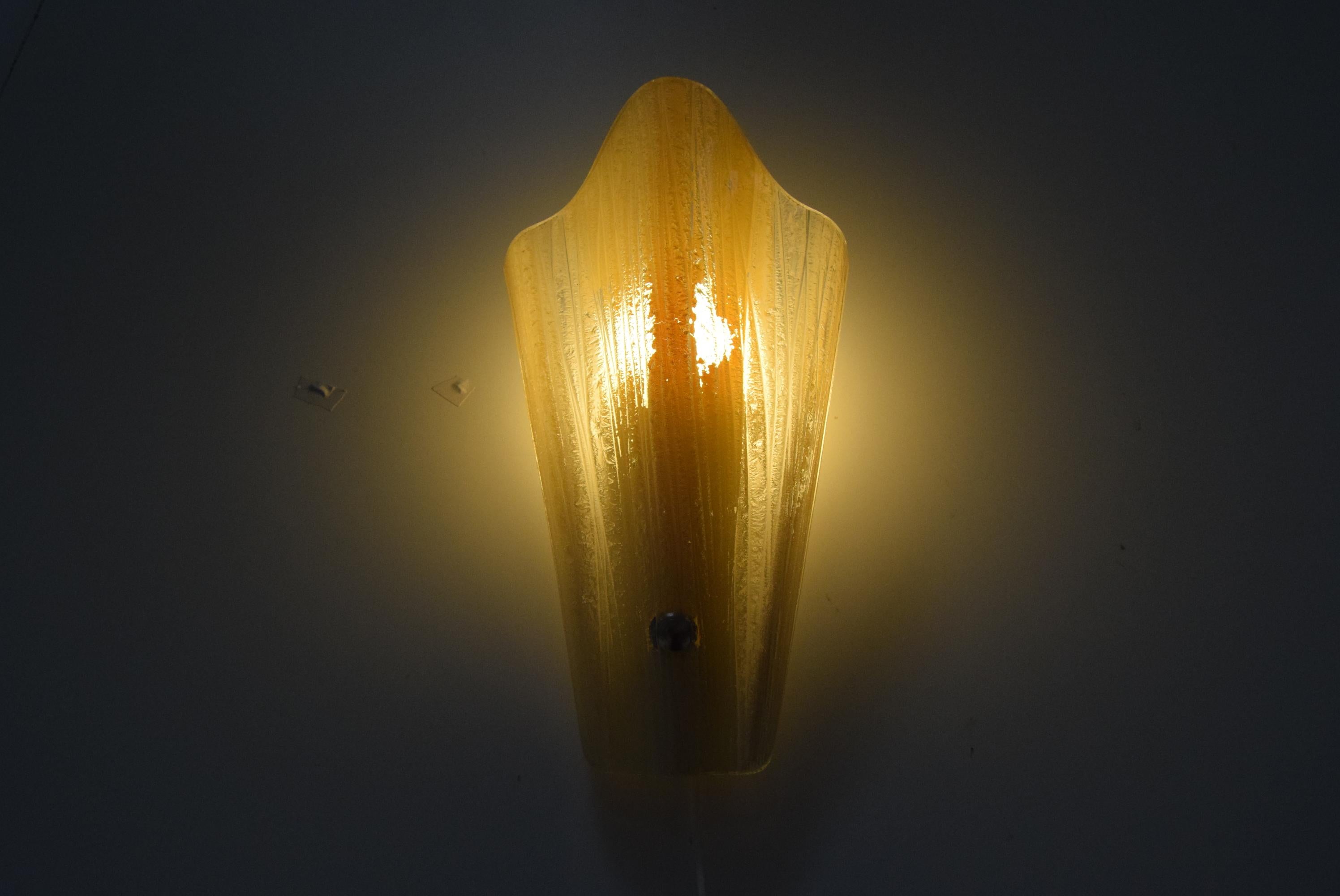 Lampada da parete di metà secolo, circa anni '90. in vendita 4