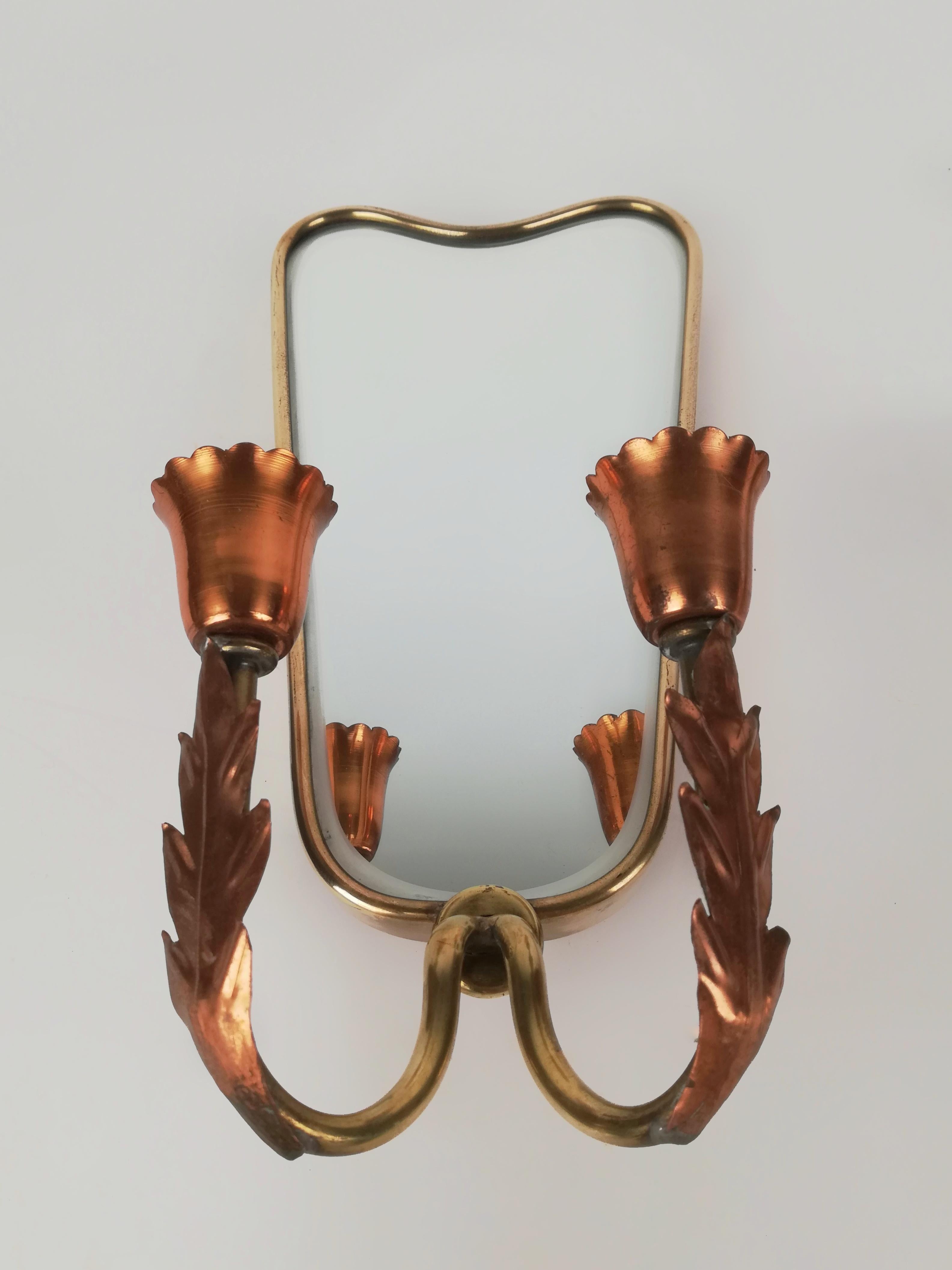 Mid-Century Modern Applique murale du milieu du siècle avec miroirs en laiton dans le style de Gio Ponti, Italie, 1950 en vente