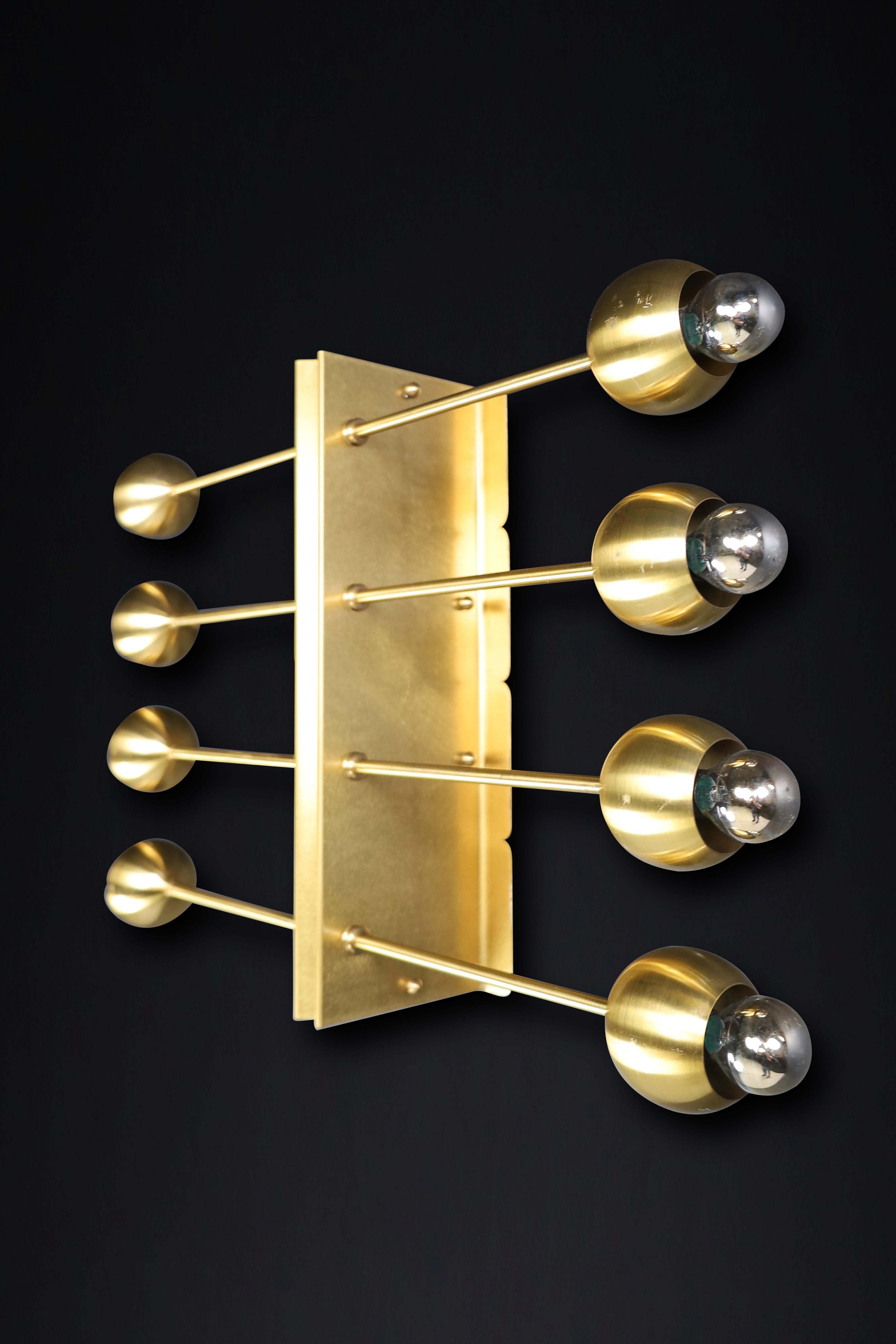 Midcentury Wall Lights in Brass Italy 1960s For Sale 3