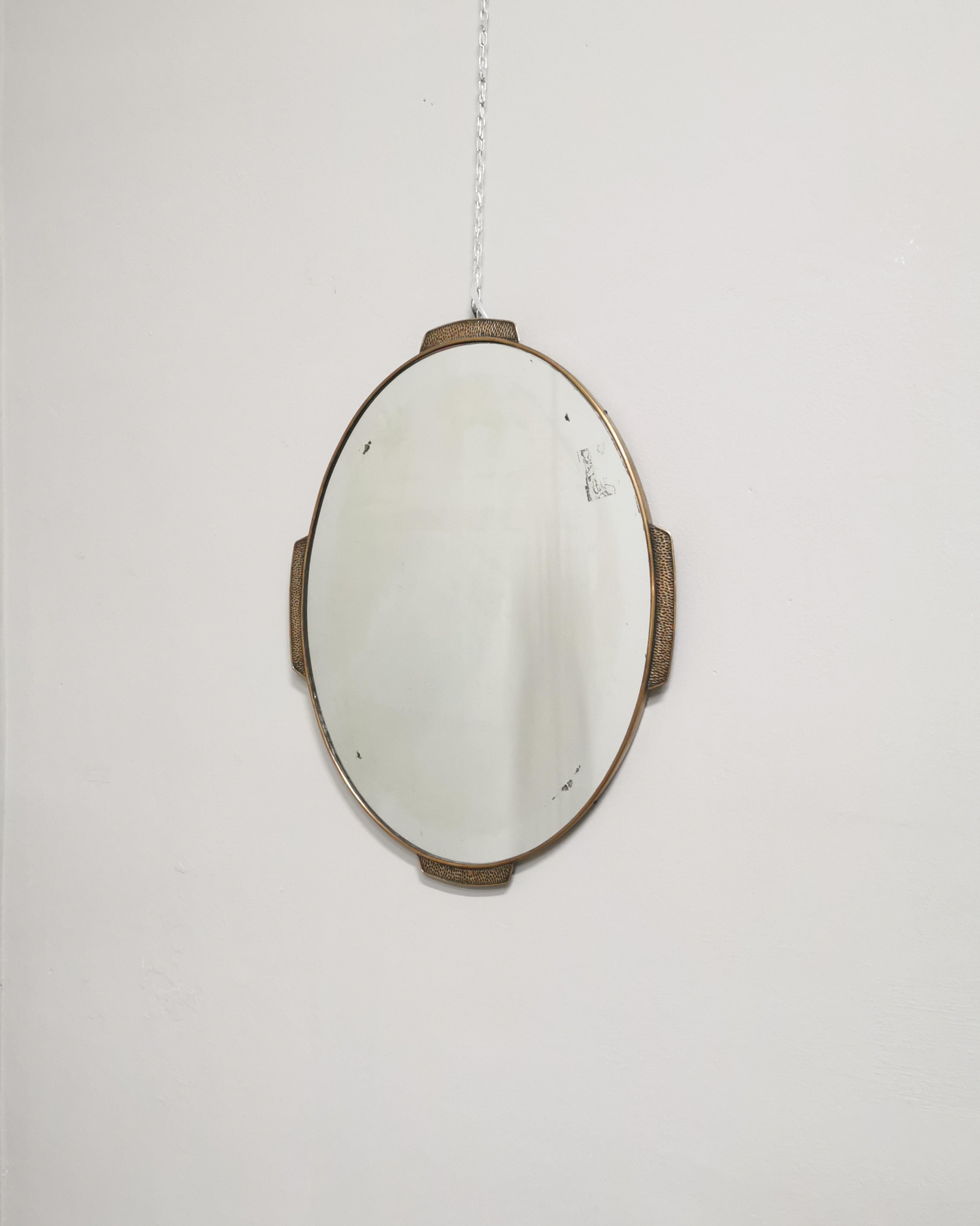Mid Century Wall Mantel Mirror Brass Hammered Oval Italian Design 1950s In Fair Condition In Palermo, IT