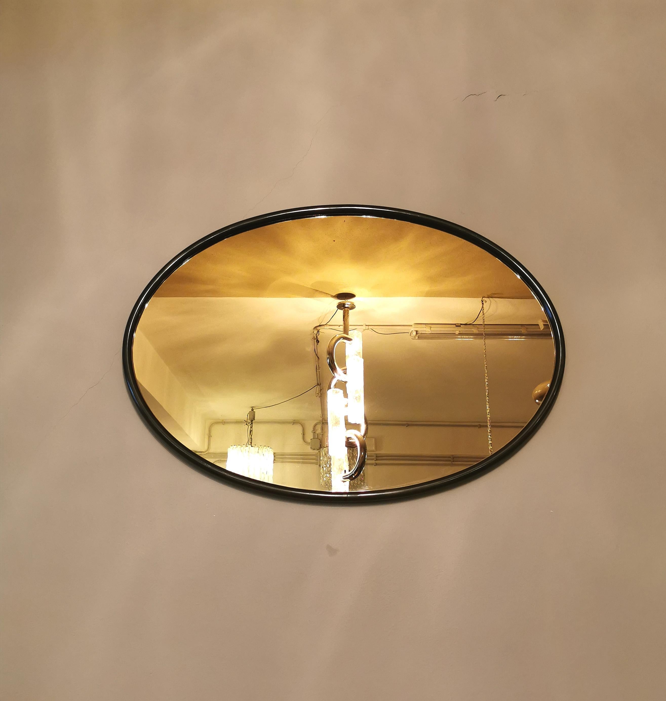 Midcentury Wall Mirror Brass Glass Oval Caramel Italian Design 1960s In Good Condition In Palermo, IT