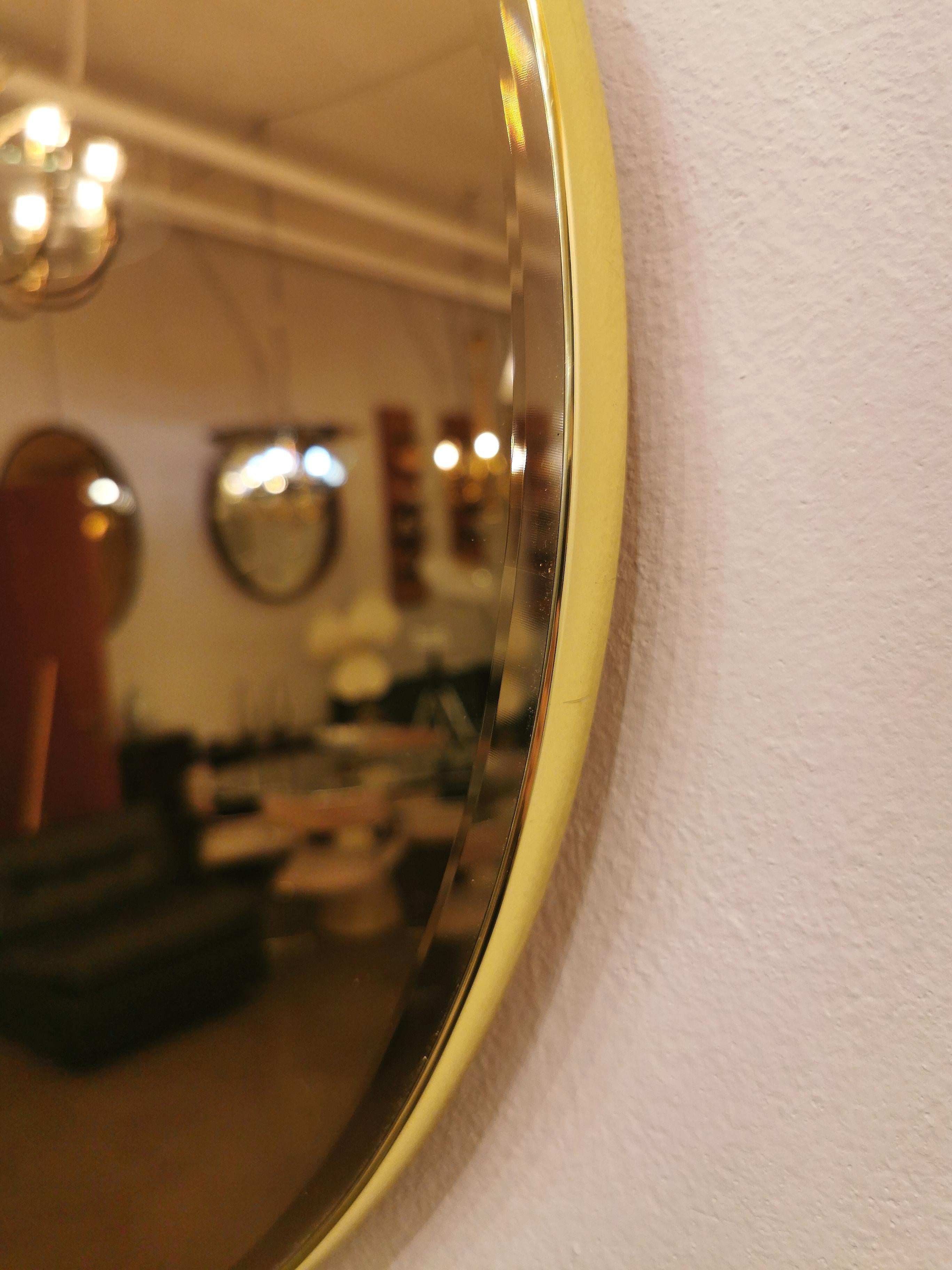 Elegant oval-shaped wall mirror by an unknown designer in bronzed and ground glass with golden border. Made in Italy in the 70s.


Note: We try to offer our customers an excellent service even in shipments all over the world, collaborating with one