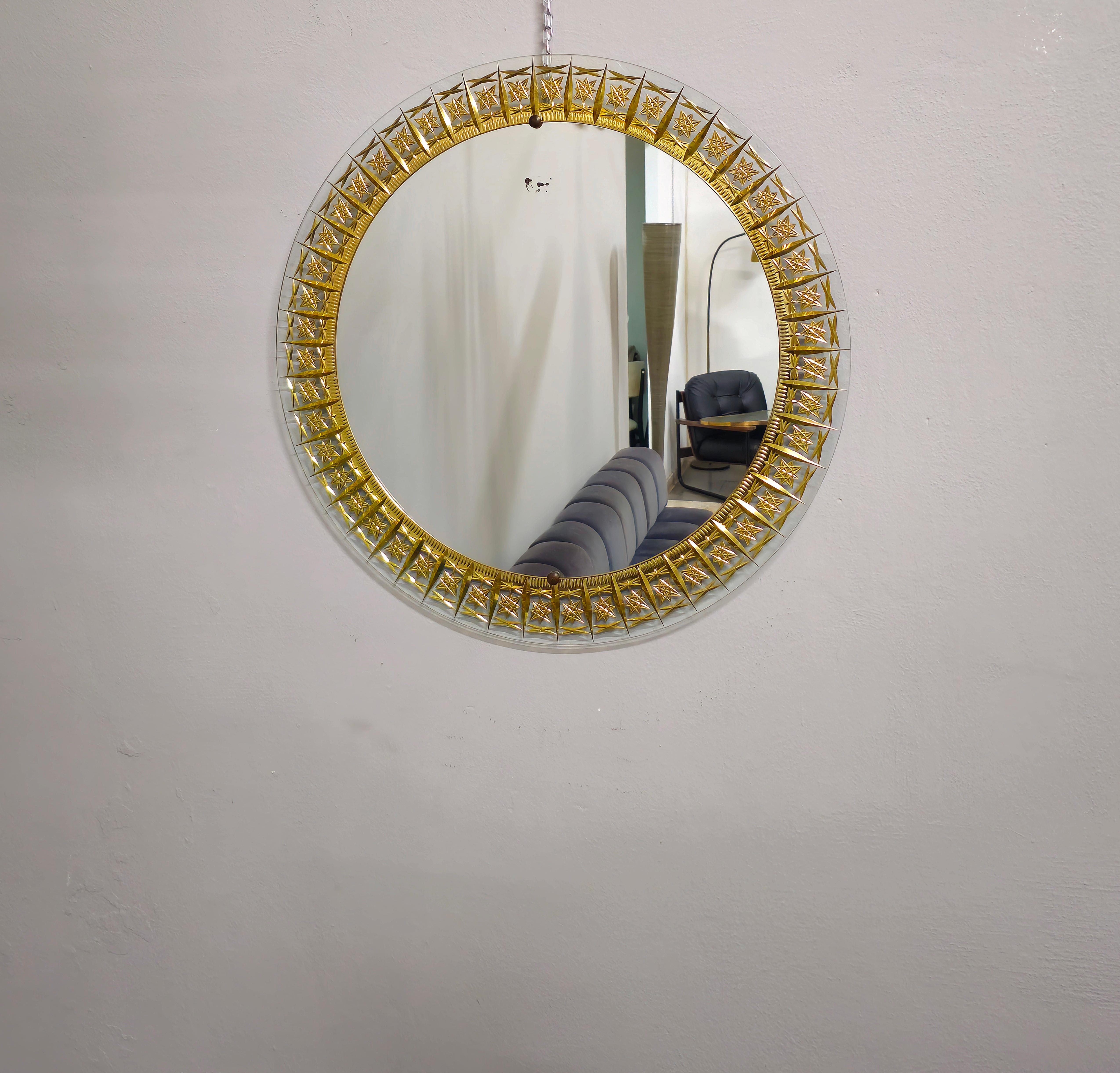 Mid-century Wall Mirror Cristal Art  Italian Design 1960s For Sale 9