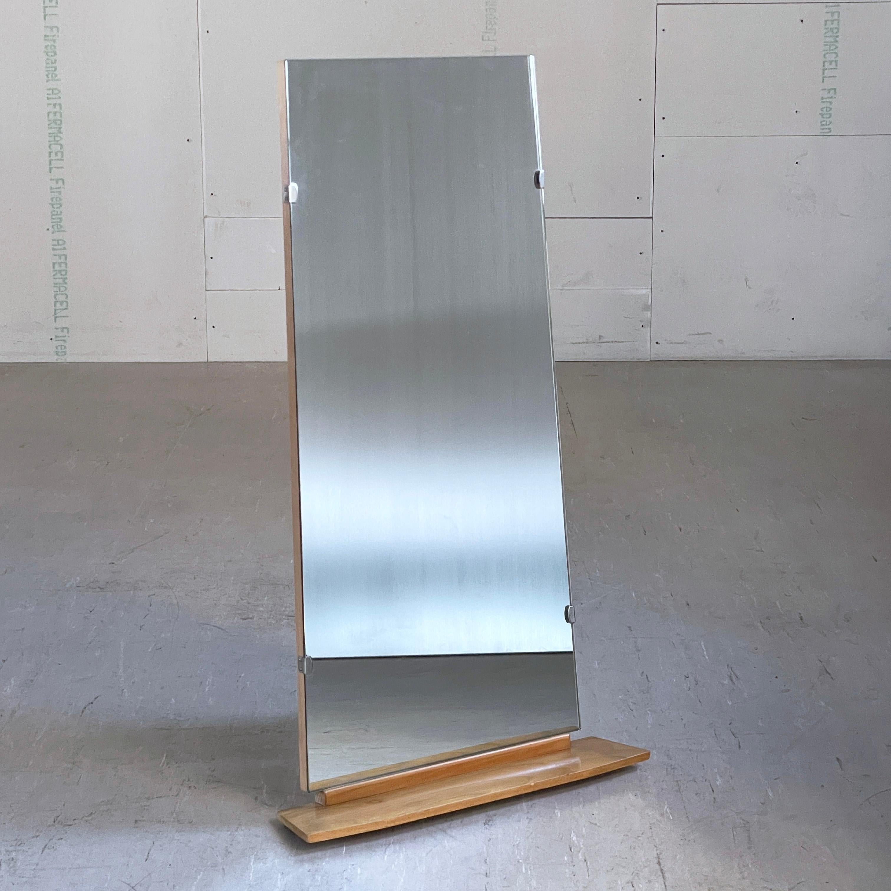 Suisse Miroir mural Mid Century en vente