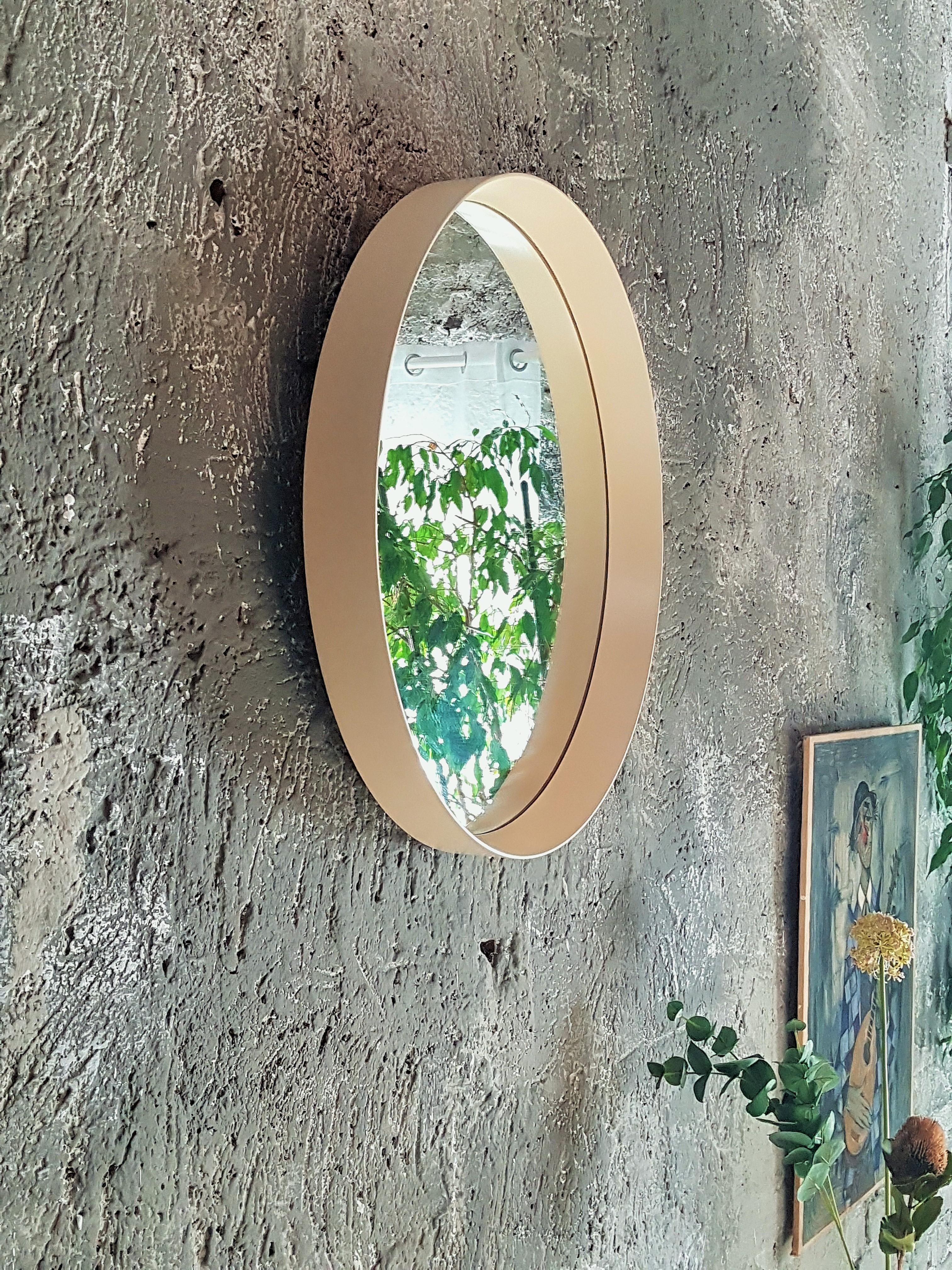 Mid-Century Wall Mirror, White Round, Italy, 1960s For Sale 4