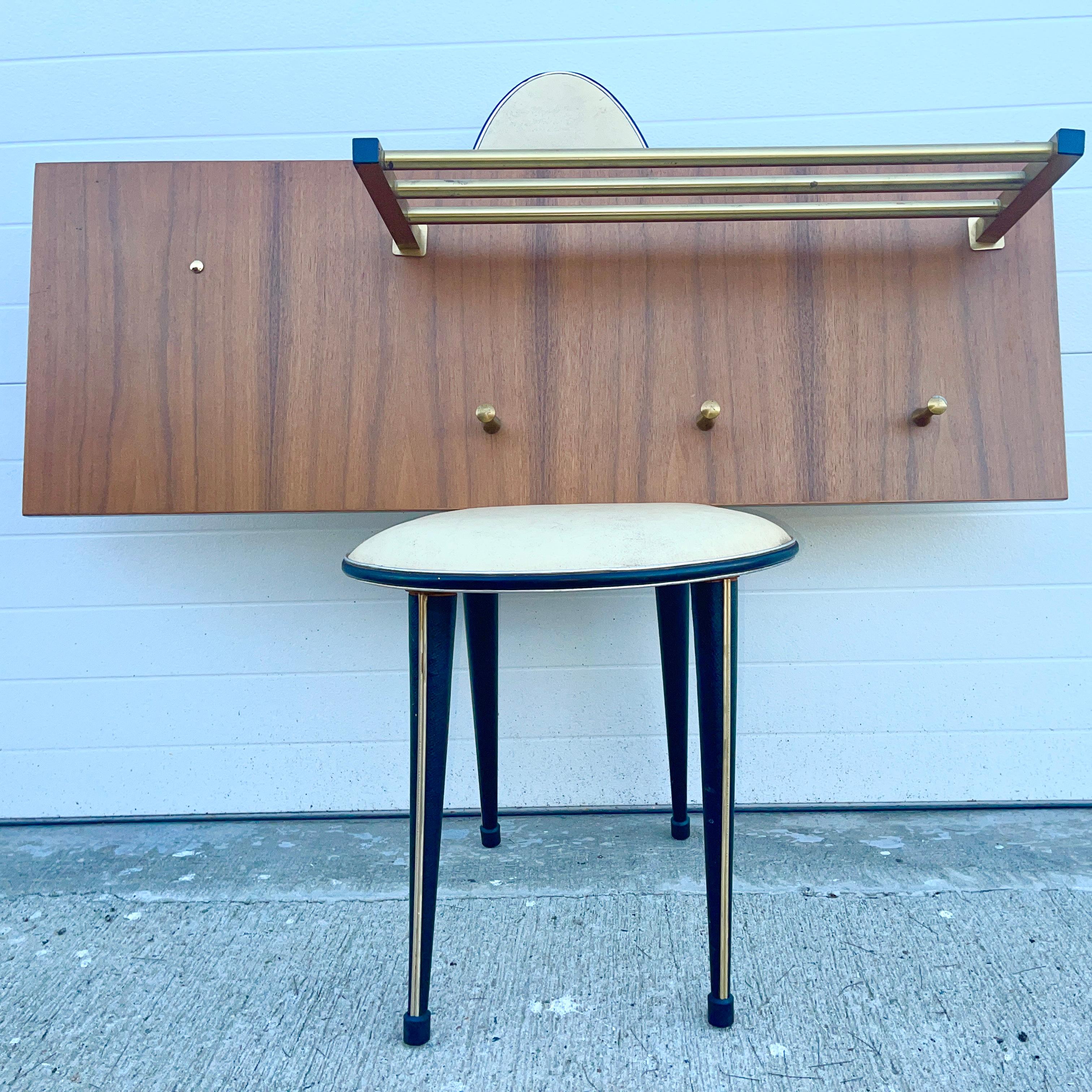 Perchero de pared de mediados de siglo Anodizado en venta