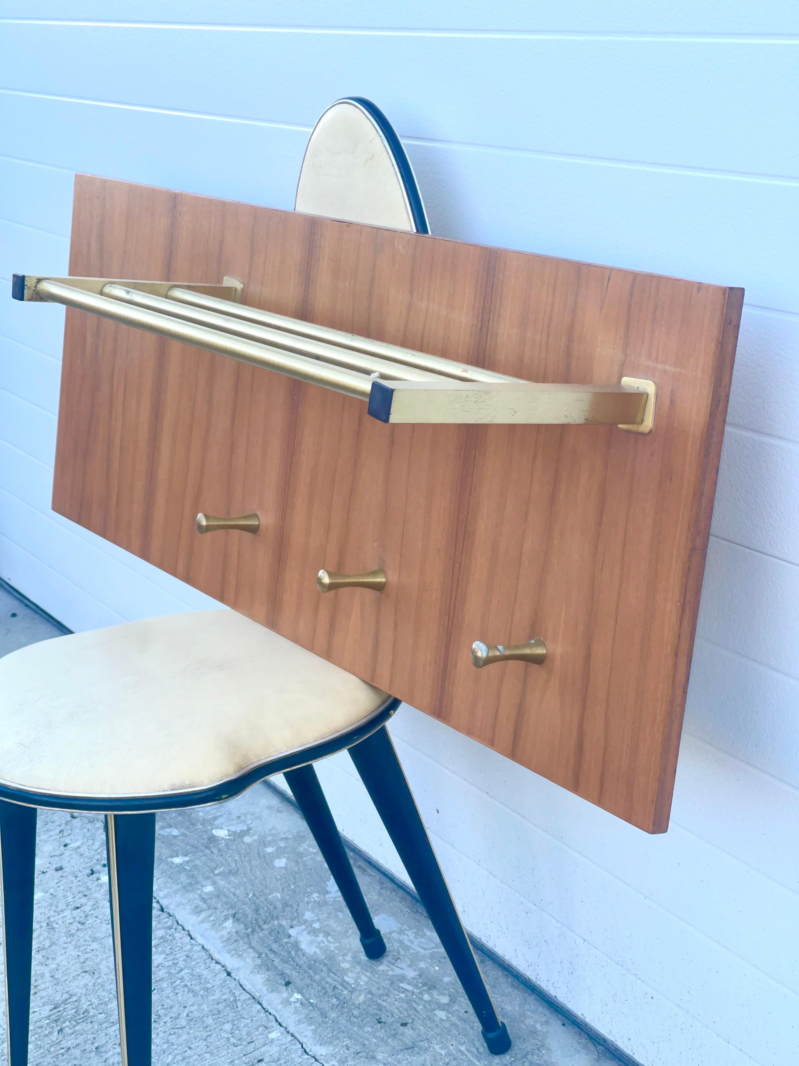 Perchero de pared de mediados de siglo en Bueno estado para la venta en Hanover, MA