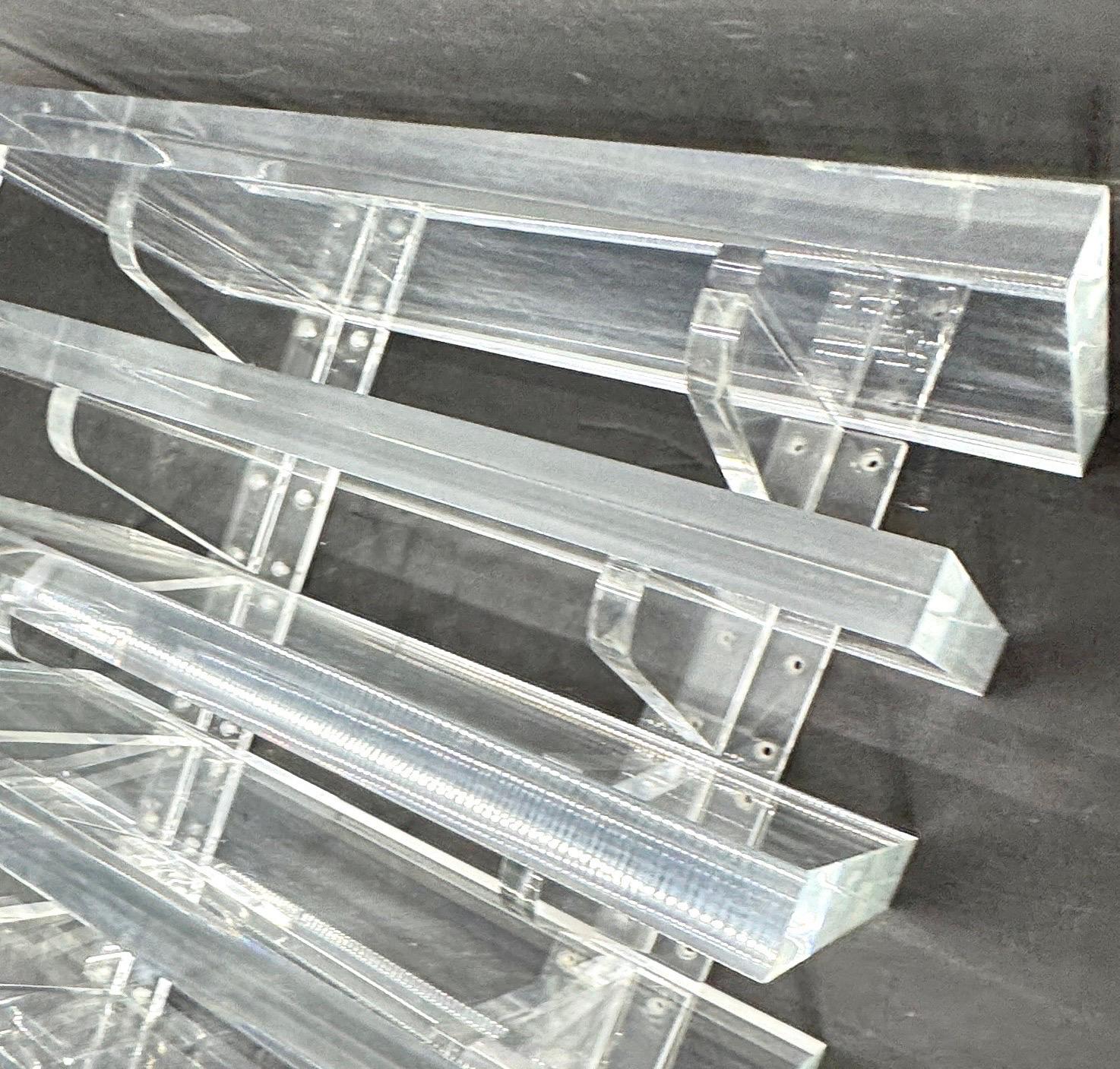 Mid-Century Wall Mounted Floating Lucite Shelves, France 1980’s For Sale 4
