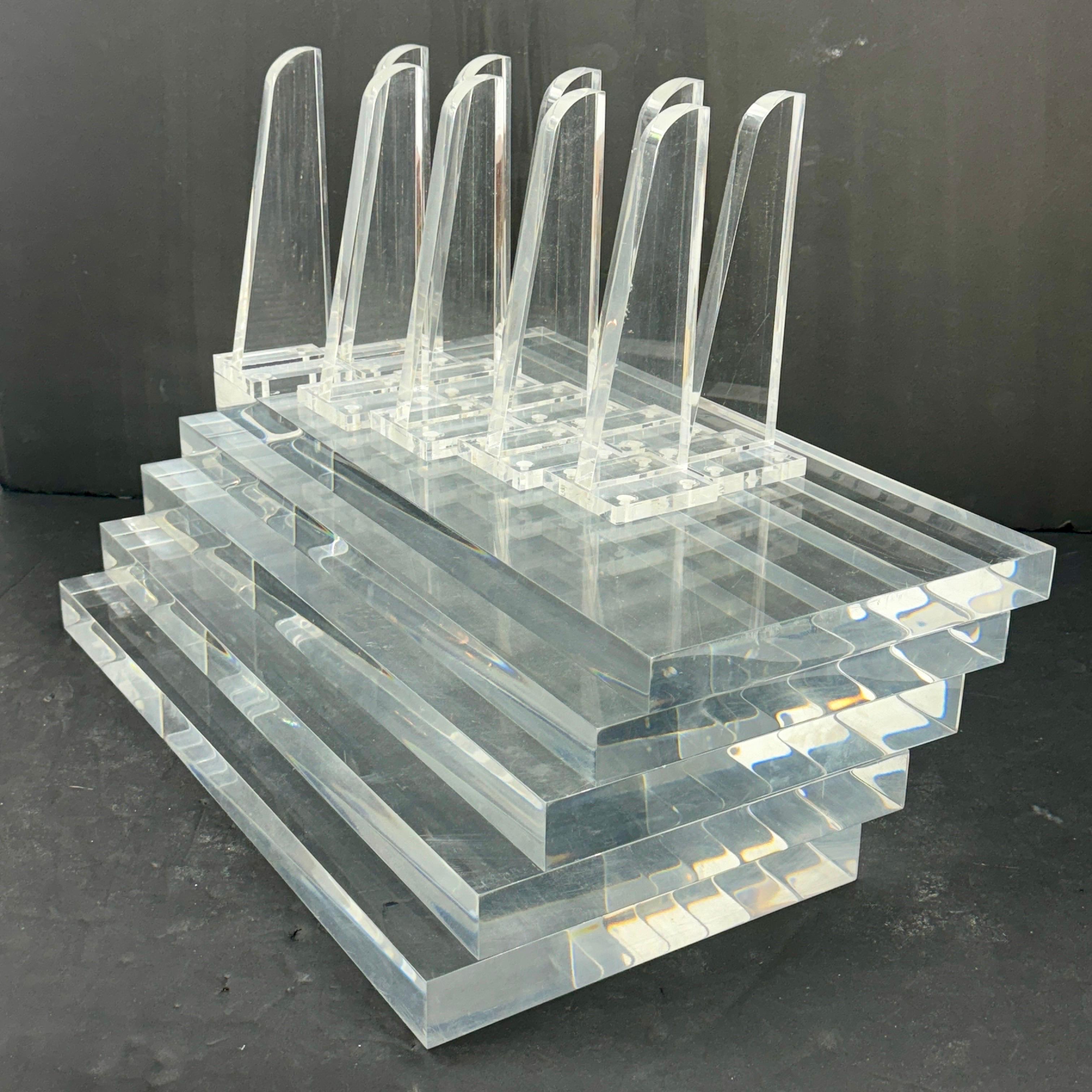 Mid-Century Wall Mounted Floating Lucite Shelves, France 1980’s For Sale 10