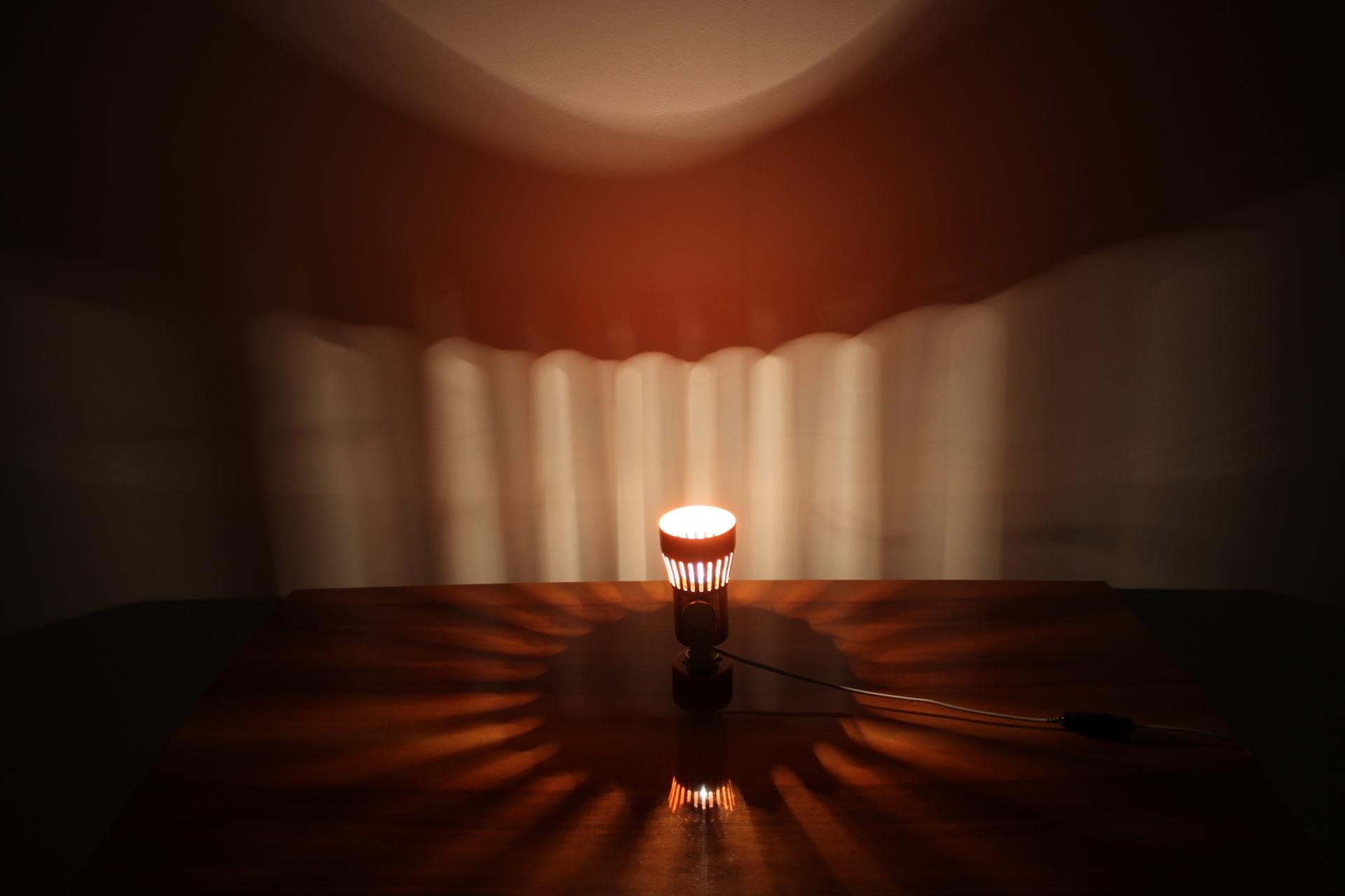 Lampada da parete o da tavolo del Medioevo disegnata da Pavel Grus, anni '70 in vendita 1