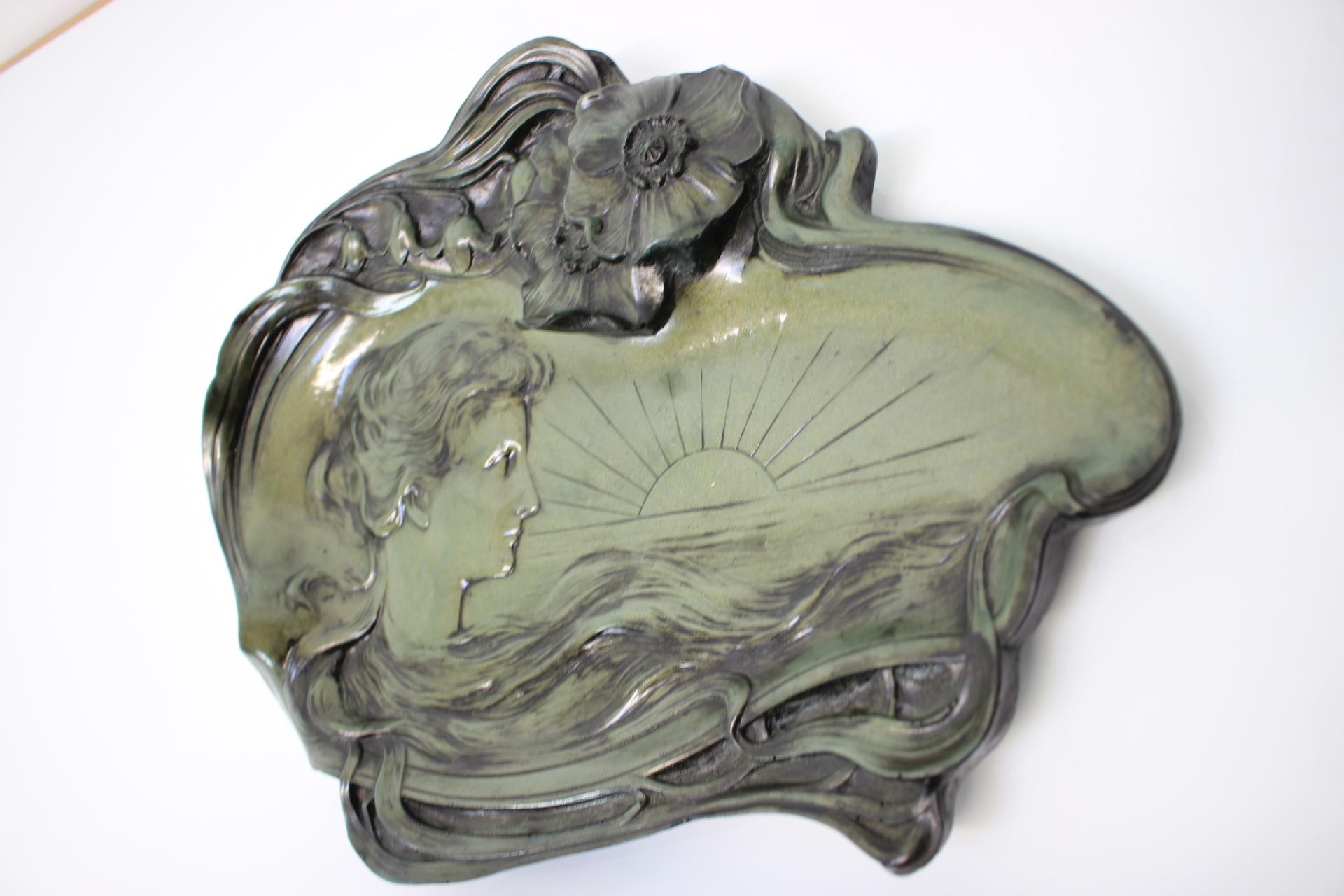 Scultura in resina da parete di metà secolo, anni '50 in vendita 1