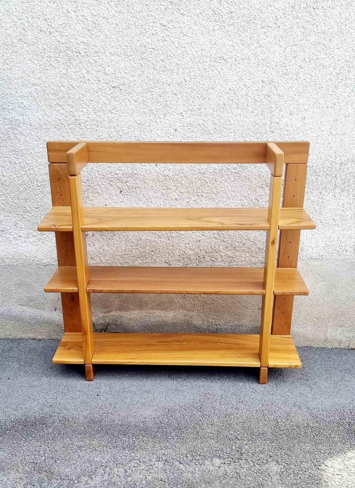 Mid Century Wandregal von Maison Regain, Frankreich 80er Jahre (Ulmenholz) im Angebot