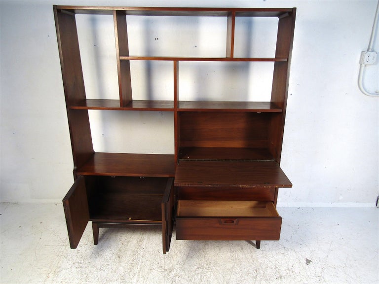 Midcentury Wall Unit For Sale at 1stDibs