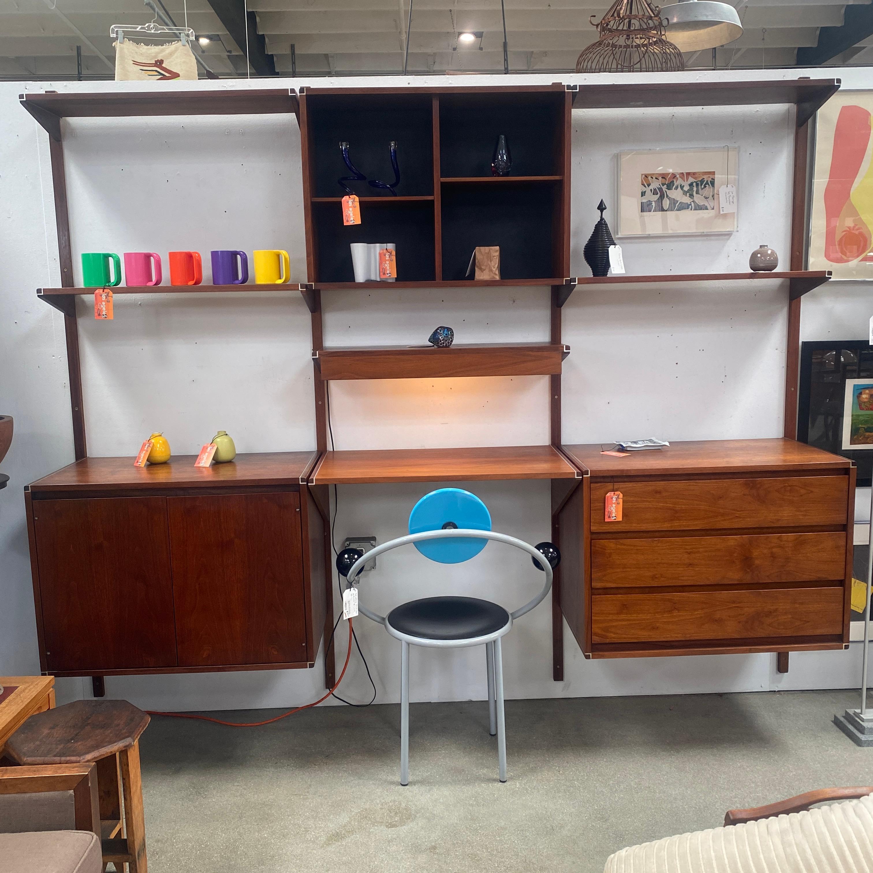 Mid Century Wall Unit Gerald McCabe for Barzilay For Sale 3