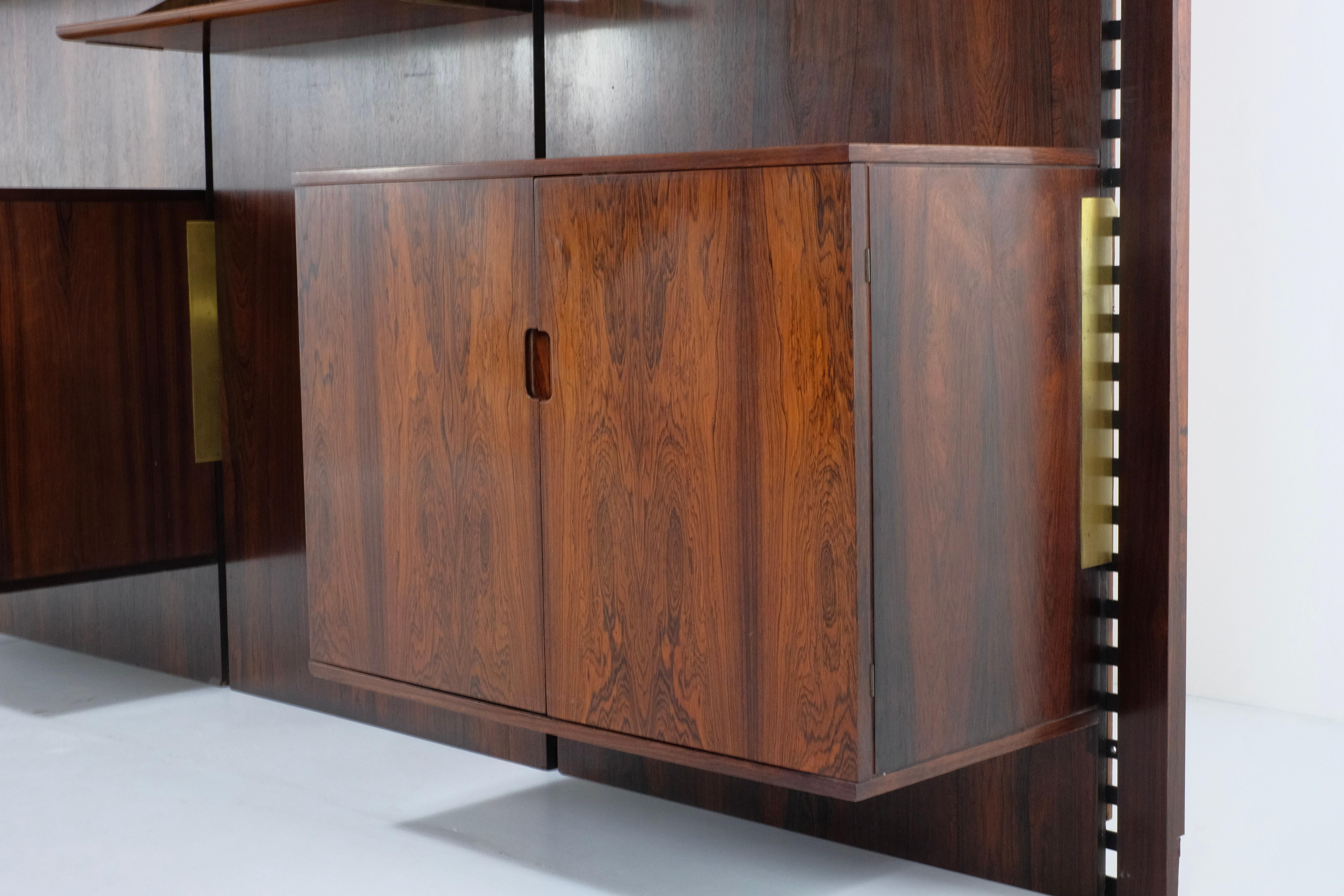 20th Century Midcentury Wall Unit in Wood and Brass by Comolli MarCo for Mobilia, Italy, 1960