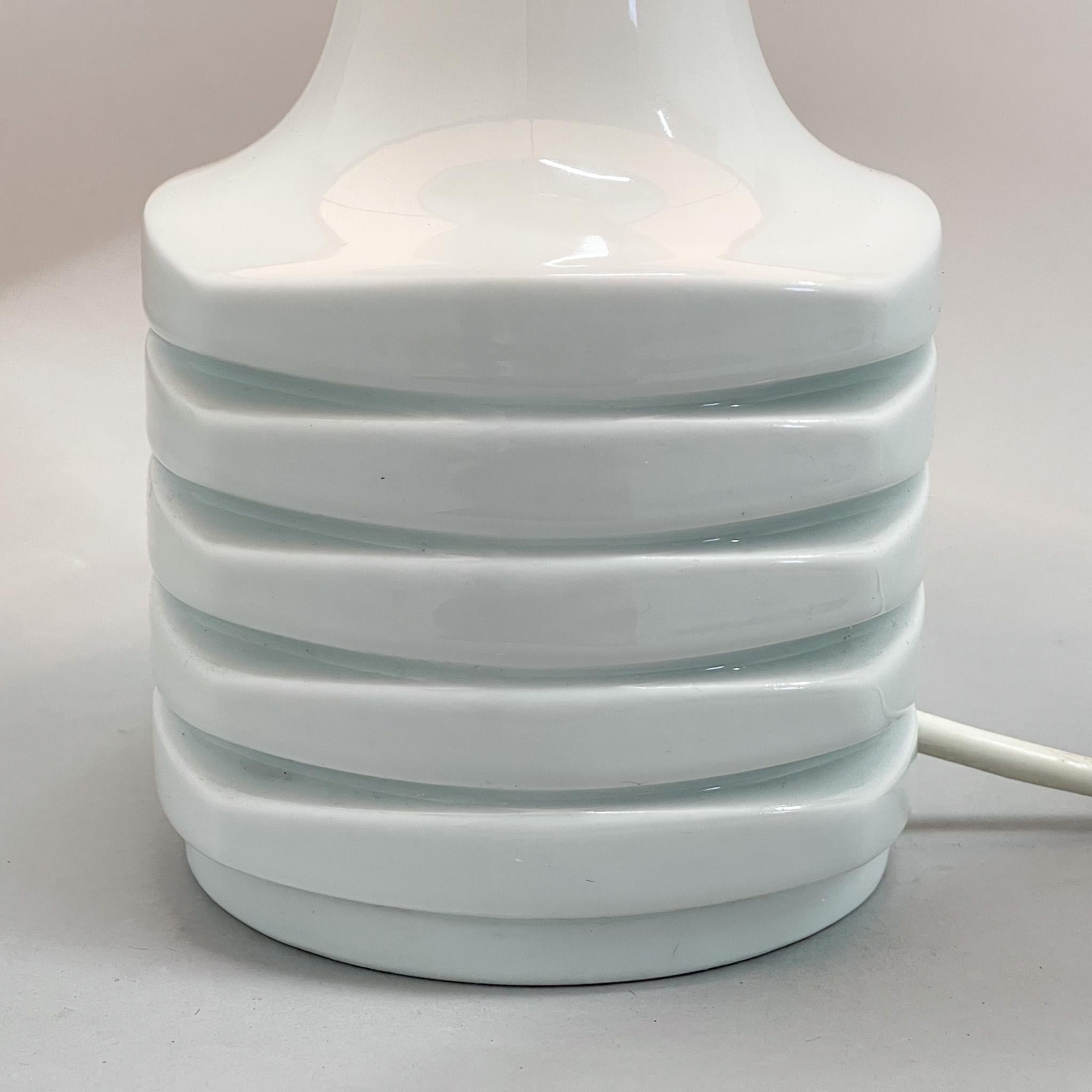 Mid-century Wallendorf Porcelain Table Lamp, Germany, 1960s In Good Condition For Sale In Praha, CZ
