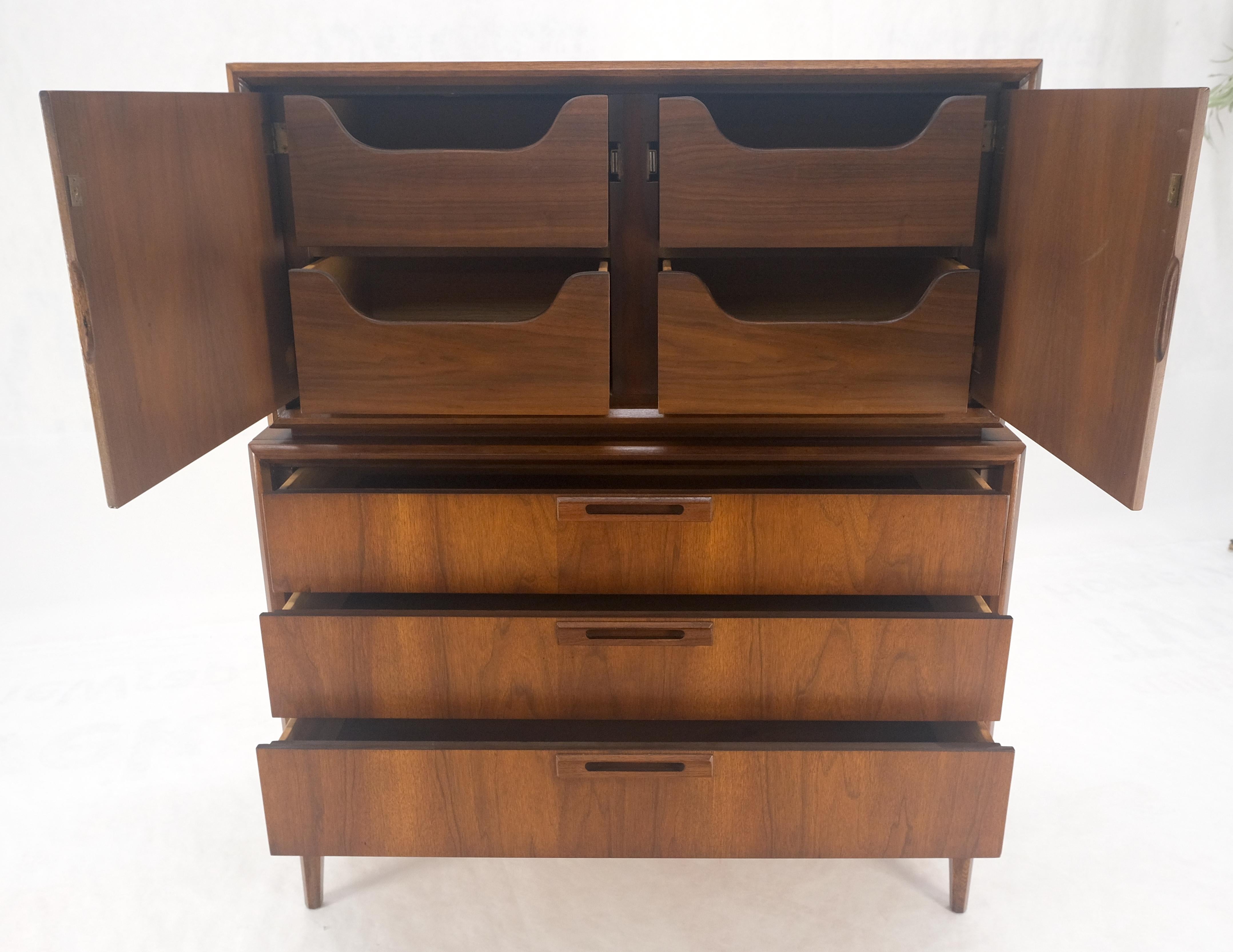 Noce Mid Century Walnut 2 Porte Scomparti 7 Cassetti High Boy Dresser MINT! in vendita