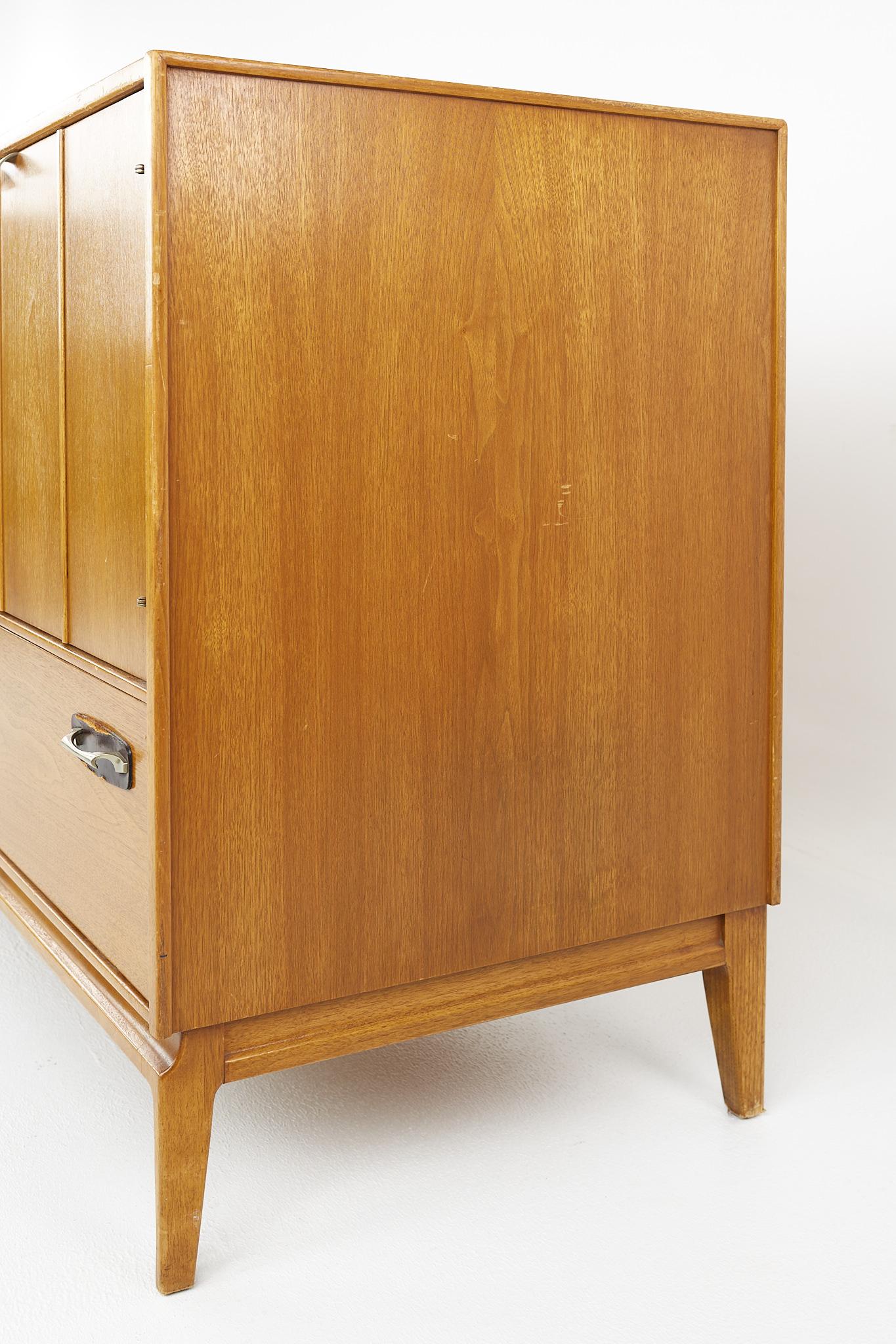 Late 20th Century Mid Century Walnut 6 Drawer Lowboy Dresser For Sale