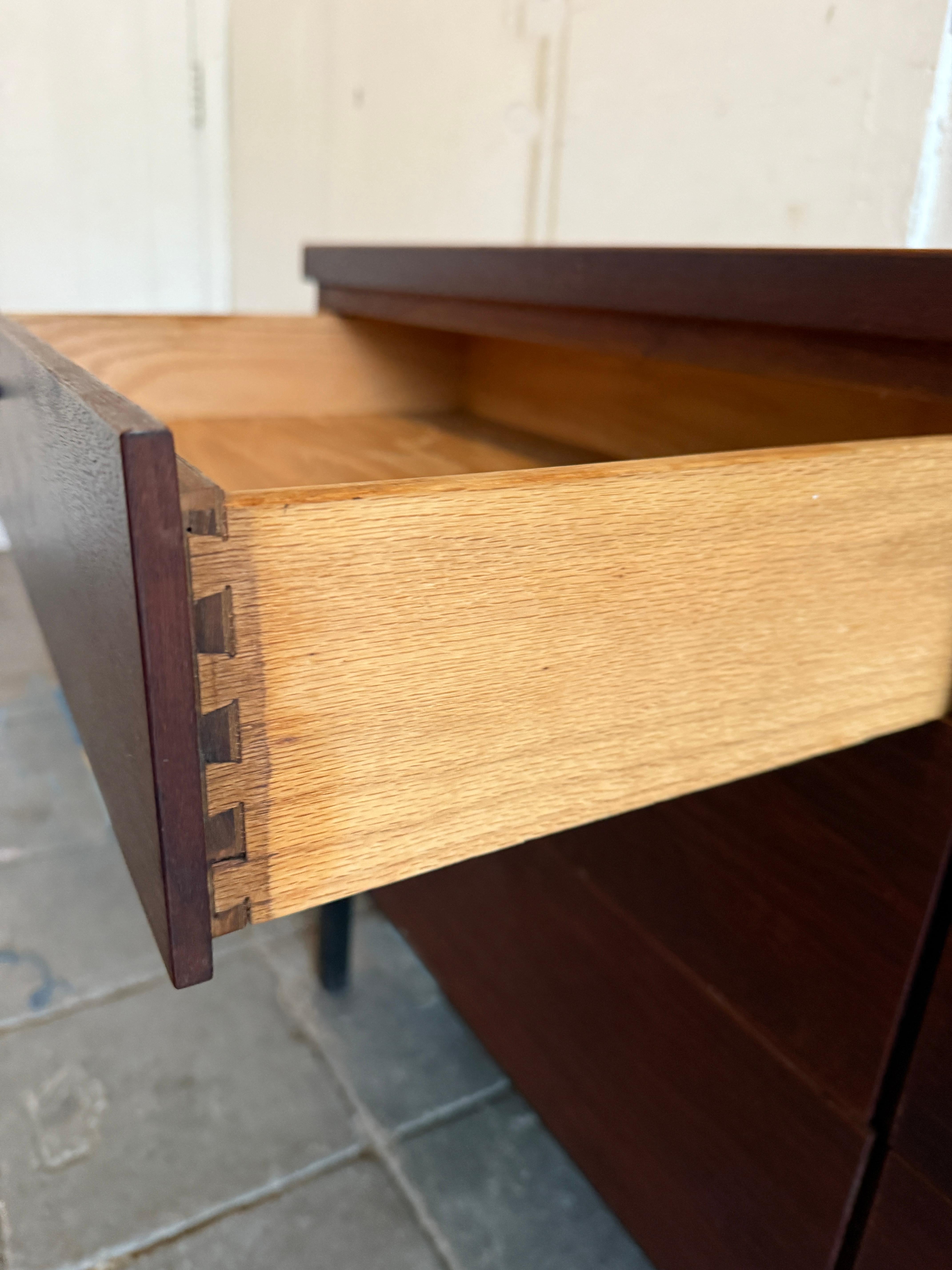 Mid century walnut 9 drawer dresser by Jack Cartwright for Founders 2