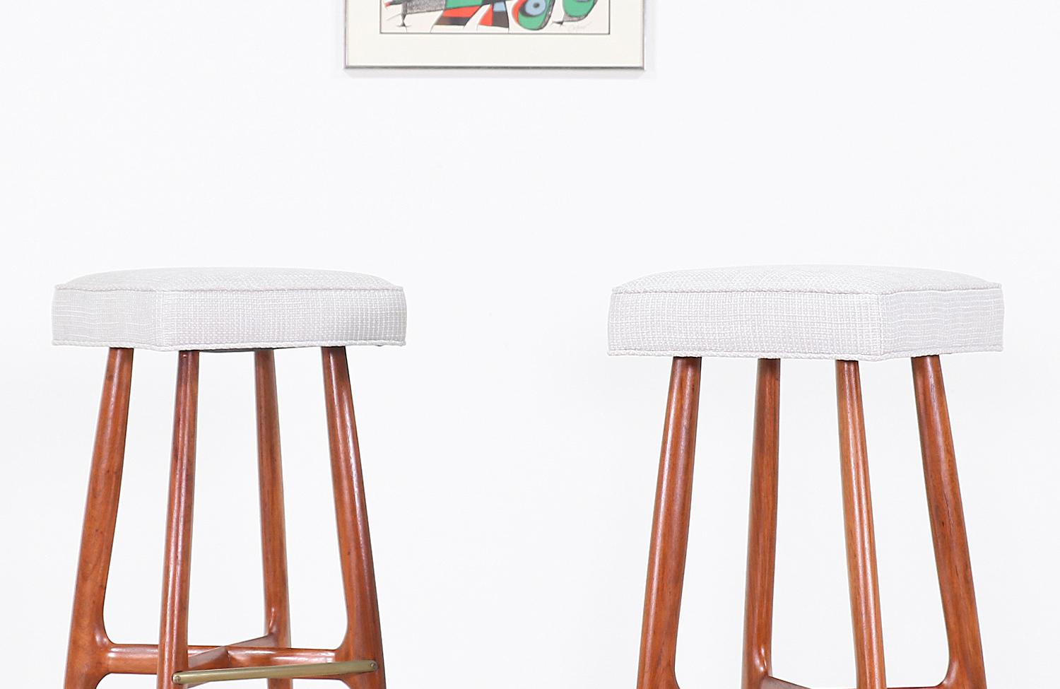 Midcentury Walnut and Brass Bar Stools In Excellent Condition In Los Angeles, CA