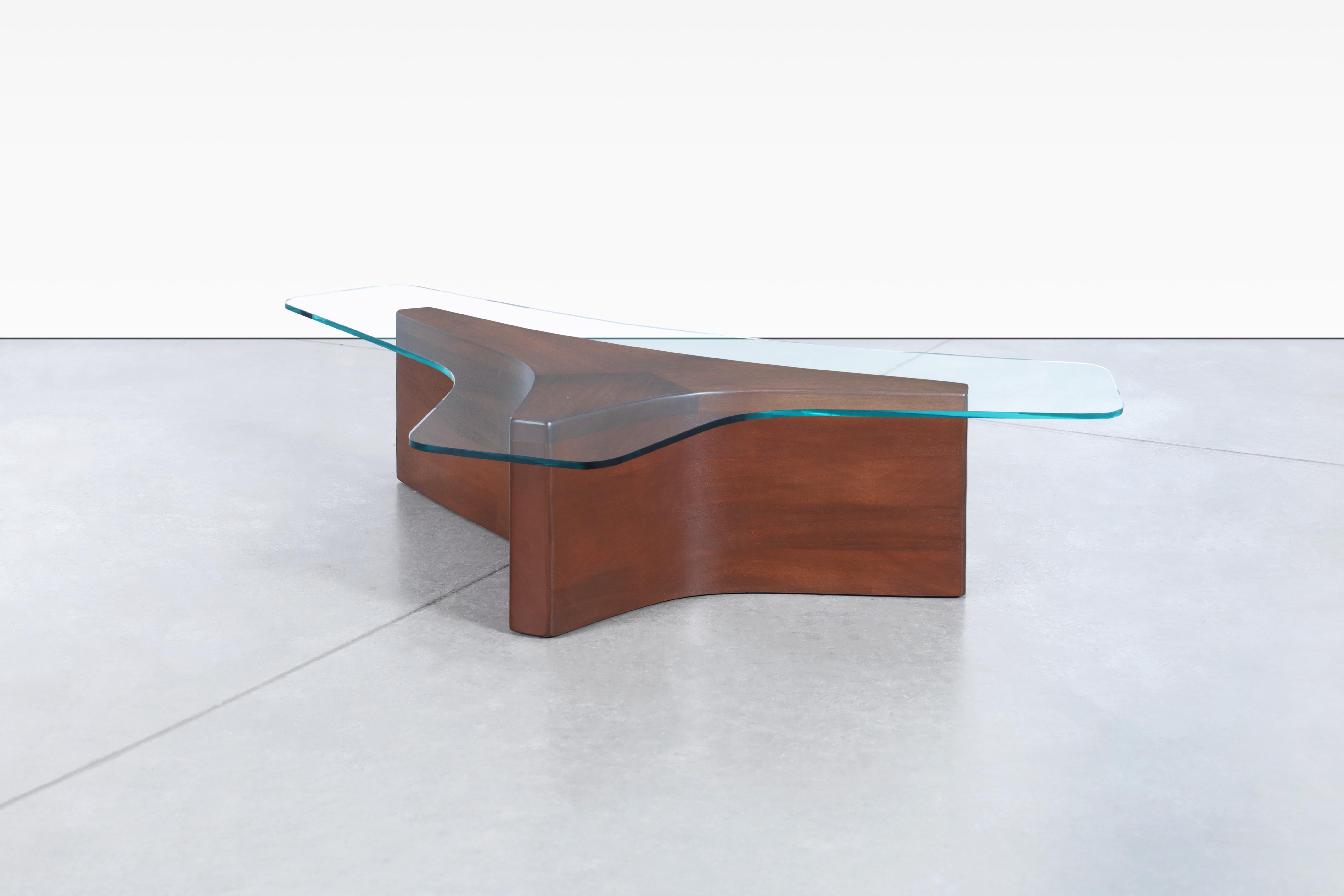 MidCentury Walnut and Glass Biomorphic Coffee Table Attributed to Vladimir Kagan For Sale 1