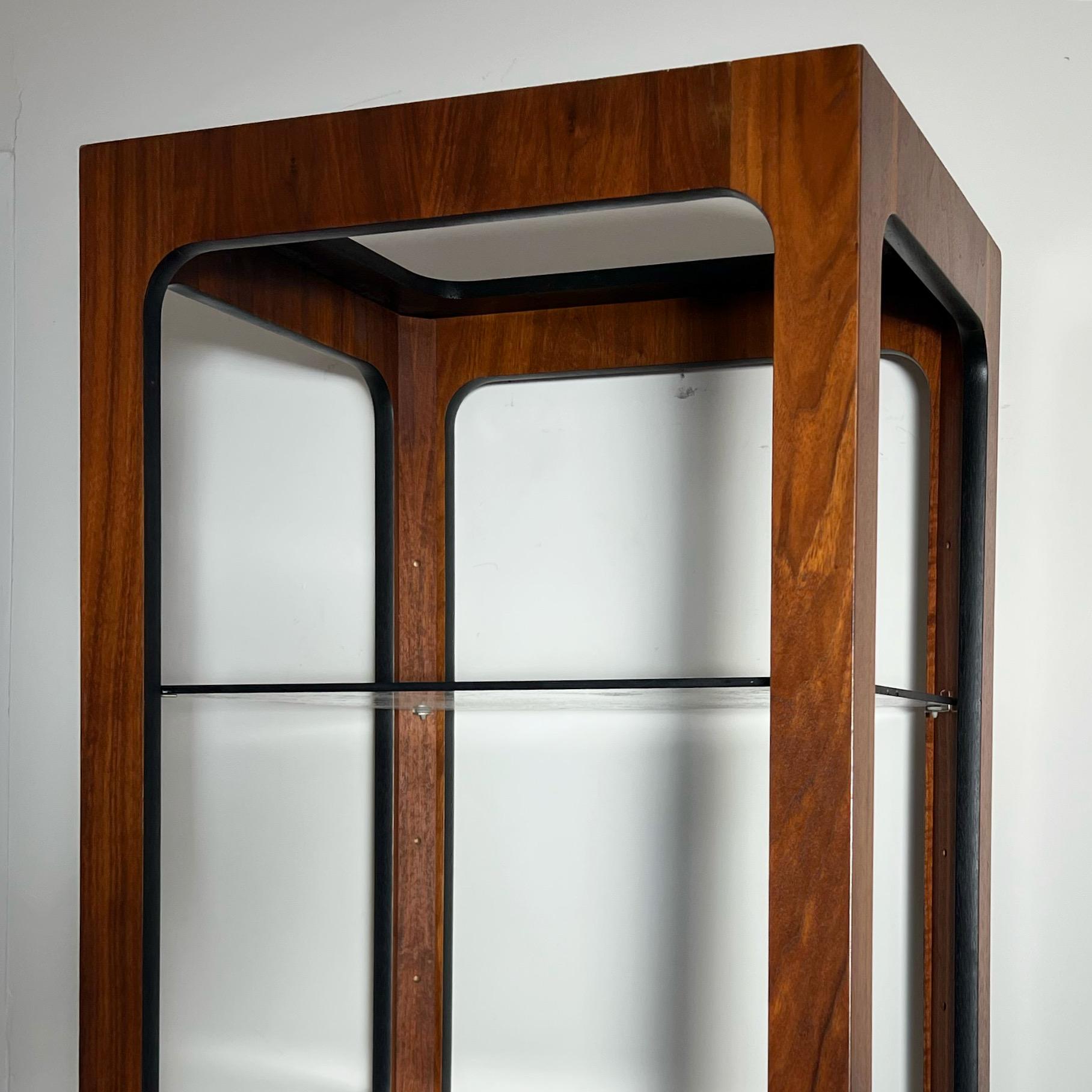 Mid Century Walnut and Smoked Glass Étagère by Lane, 1970s 2